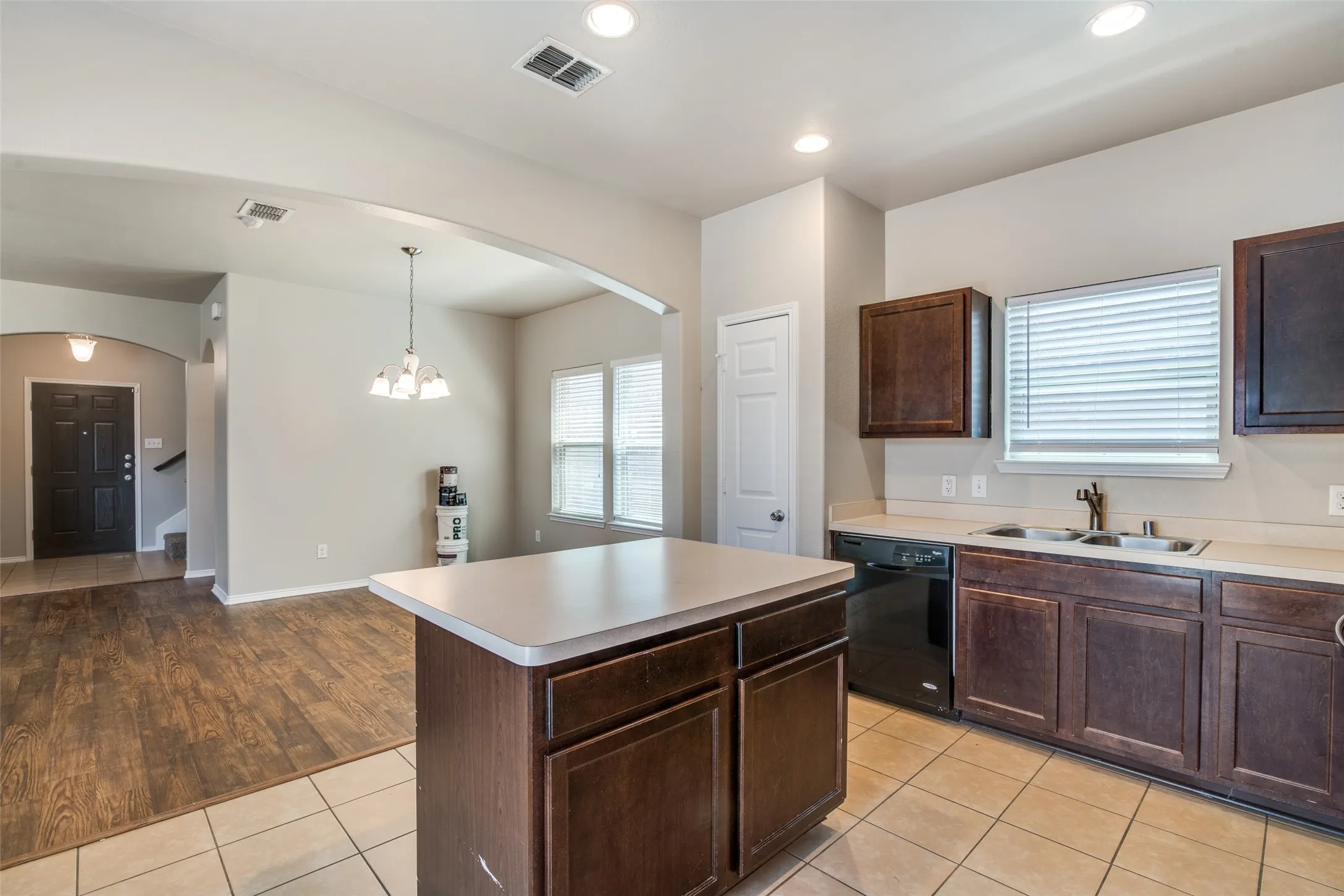 Single Family Residence For Rent in Hunt County , 1229 Land Oak Road, Royse City, Texas 75189, 4 Bedroom, 3 Bathroom, 2 Garage spaces, 1,893 Sqft, built in 2014, mls#21288036, Real Estate Agent in Royse City, Homes For Rent in Hunt county, Homes For Rent in Royse City, Realtor in Royse City Texas, Real Estate Brokerage Independent Realty Texas, Luminita Cordes Realtor
