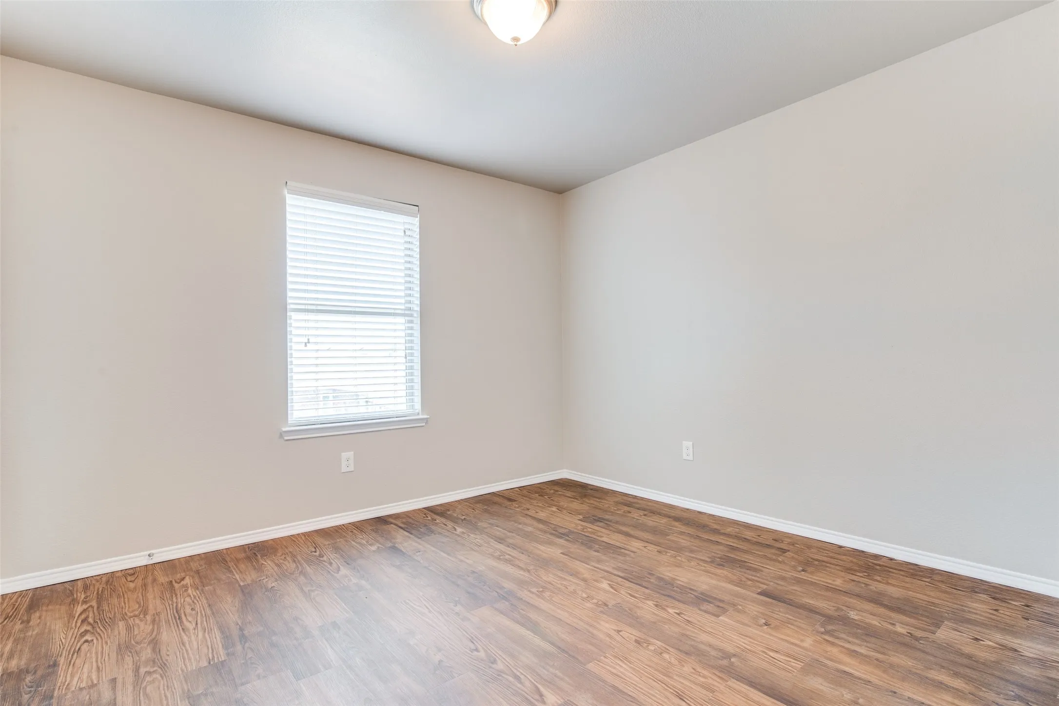 Single Family Residence For Rent in Hunt County , 1229 Land Oak Road, Royse City, Texas 75189, 4 Bedroom, 3 Bathroom, 2 Garage spaces, 1,893 Sqft, built in 2014, mls#21288036, Real Estate Agent in Royse City, Homes For Rent in Hunt county, Homes For Rent in Royse City, Realtor in Royse City Texas, Real Estate Brokerage Independent Realty Texas, Luminita Cordes Realtor