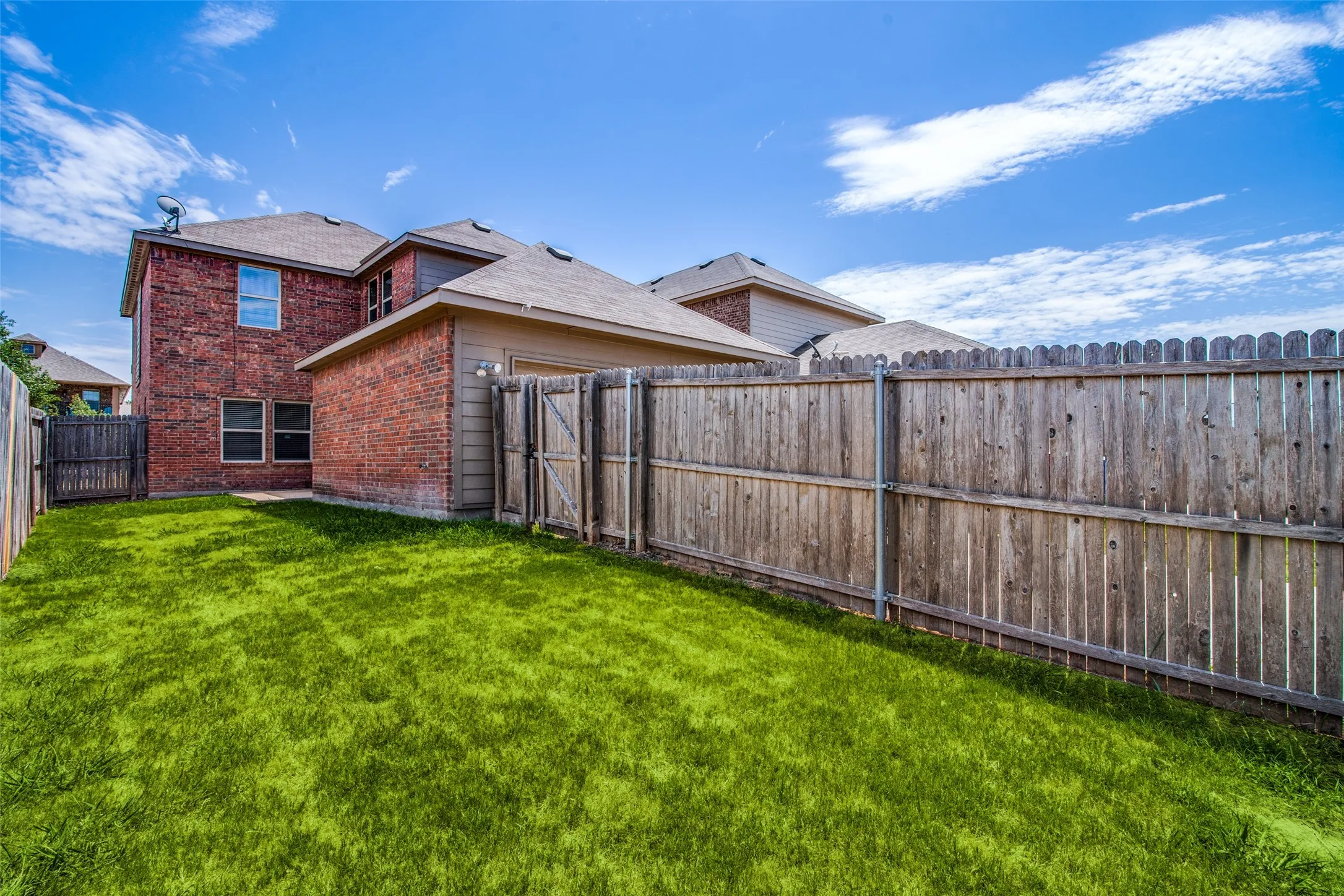 Single Family Residence For Rent in Hunt County , 1229 Land Oak Road, Royse City, Texas 75189, 4 Bedroom, 3 Bathroom, 2 Garage spaces, 1,893 Sqft, built in 2014, mls#21288036, Real Estate Agent in Royse City, Homes For Rent in Hunt county, Homes For Rent in Royse City, Realtor in Royse City Texas, Real Estate Brokerage Independent Realty Texas, Luminita Cordes Realtor
