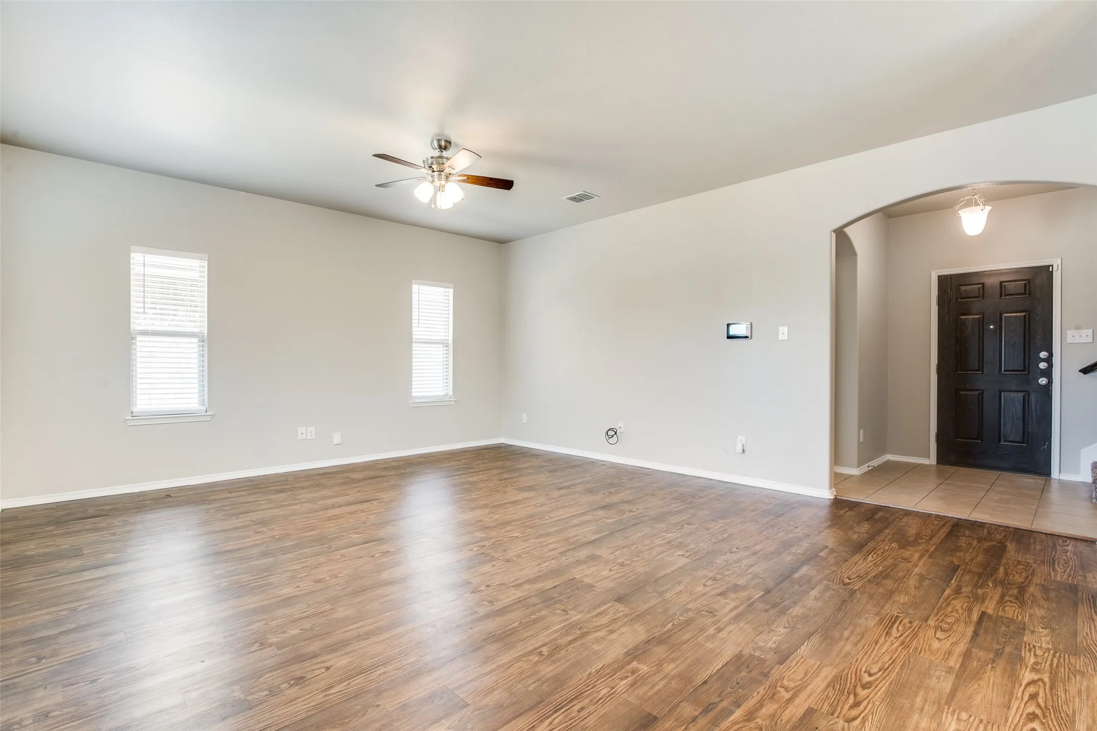 Single Family Residence For Rent in Hunt County , 1229 Land Oak Road, Royse City, Texas 75189, 4 Bedroom, 3 Bathroom, 2 Garage spaces, 1,893 Sqft, built in 2014, mls#21288036, Real Estate Agent in Royse City, Homes For Rent in Hunt county, Homes For Rent in Royse City, Realtor in Royse City Texas, Real Estate Brokerage Independent Realty Texas, Luminita Cordes Realtor