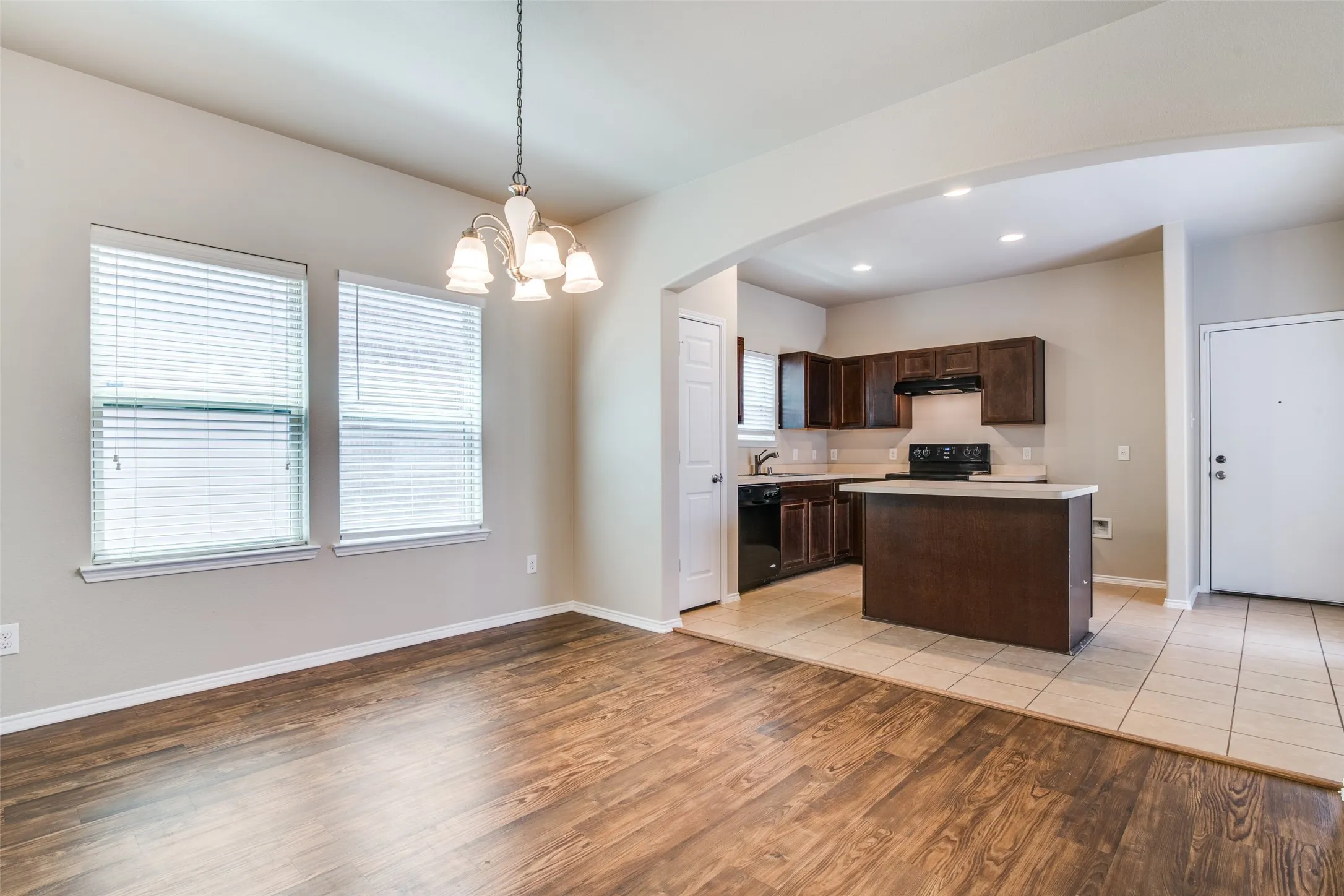 Single Family Residence For Rent in Hunt County , 1229 Land Oak Road, Royse City, Texas 75189, 4 Bedroom, 3 Bathroom, 2 Garage spaces, 1,893 Sqft, built in 2014, mls#21288036, Real Estate Agent in Royse City, Homes For Rent in Hunt county, Homes For Rent in Royse City, Realtor in Royse City Texas, Real Estate Brokerage Independent Realty Texas, Luminita Cordes Realtor