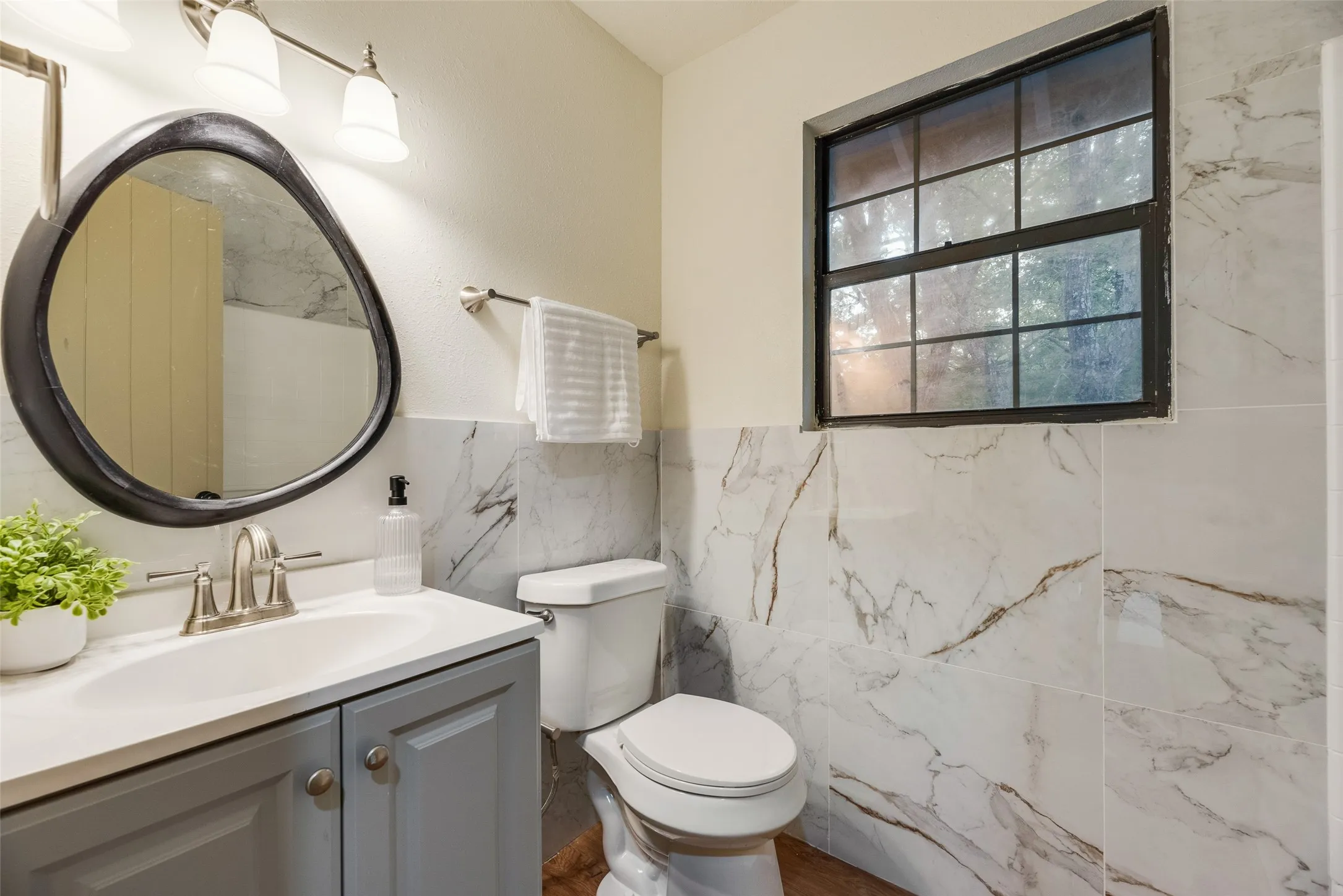 Single Family Residence For Sale in Hunt County , 7680 Private Road 2576, Quinlan, Texas 75474, 3 Bedroom, 3 Bathroom, Garage spaces, 1,656 Sqft, built in 1994, mls#21274988, Real Estate Agent in Quinlan, Homes For Sale in Hunt county, Homes For Sale in Quinlan, Realtor in Quinlan Texas, Real Estate Brokerage Independent Realty Texas, Luminita Cordes Realtor