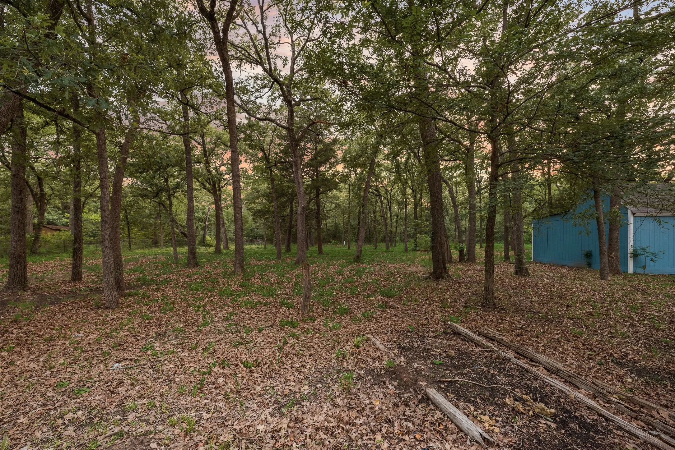 Single Family Residence For Sale in Hunt County , 7680 Private Road 2576, Quinlan, Texas 75474, 3 Bedroom, 3 Bathroom, Garage spaces, 1,656 Sqft, built in 1994, mls#21274988, Real Estate Agent in Quinlan, Homes For Sale in Hunt county, Homes For Sale in Quinlan, Realtor in Quinlan Texas, Real Estate Brokerage Independent Realty Texas, Luminita Cordes Realtor