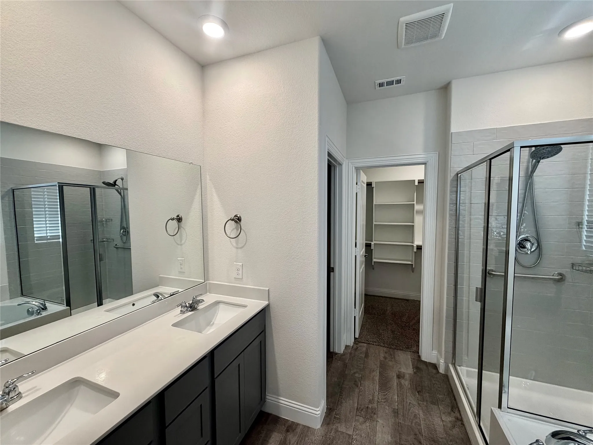 Single Family Residence For Rent in Kaufman County , 4175 Beamer Drive, Forney, Texas 75126, 4 Bedroom, 2 Bathroom, 2 Garage spaces, 1,830 Sqft, built in 2022, mls#21277303, Real Estate Agent in Forney, Homes For Rent in Kaufman county, Homes For Rent in Forney, Realtor in Forney Texas, Real Estate Brokerage Independent Realty Texas, Luminita Cordes Realtor