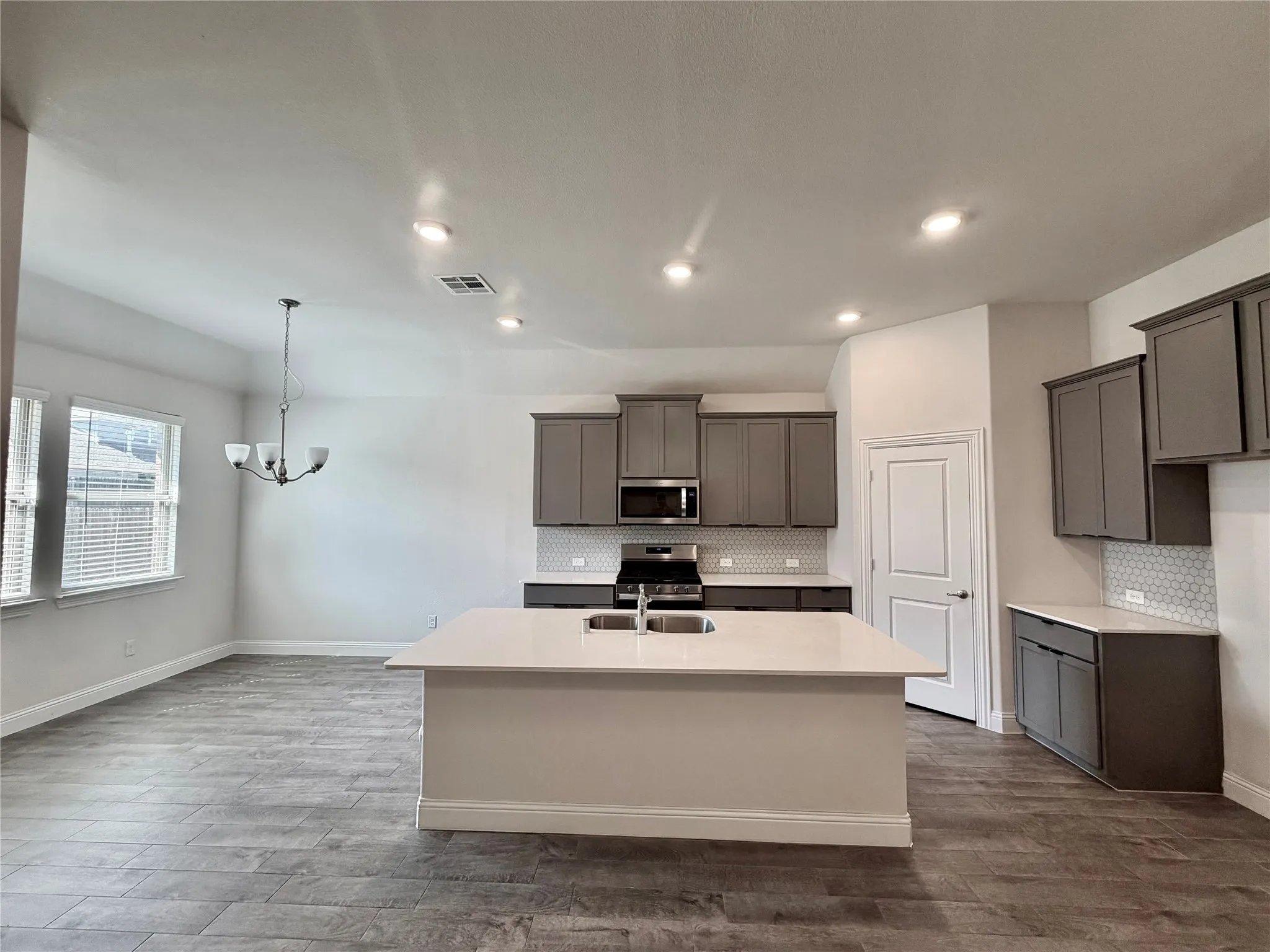 Single Family Residence For Rent in Kaufman County , 4175 Beamer Drive, Forney, Texas 75126, 4 Bedroom, 2 Bathroom, 2 Garage spaces, 1,830 Sqft, built in 2022, mls#21277303, Real Estate Agent in Forney, Homes For Rent in Kaufman county, Homes For Rent in Forney, Realtor in Forney Texas, Real Estate Brokerage Independent Realty Texas, Luminita Cordes Realtor