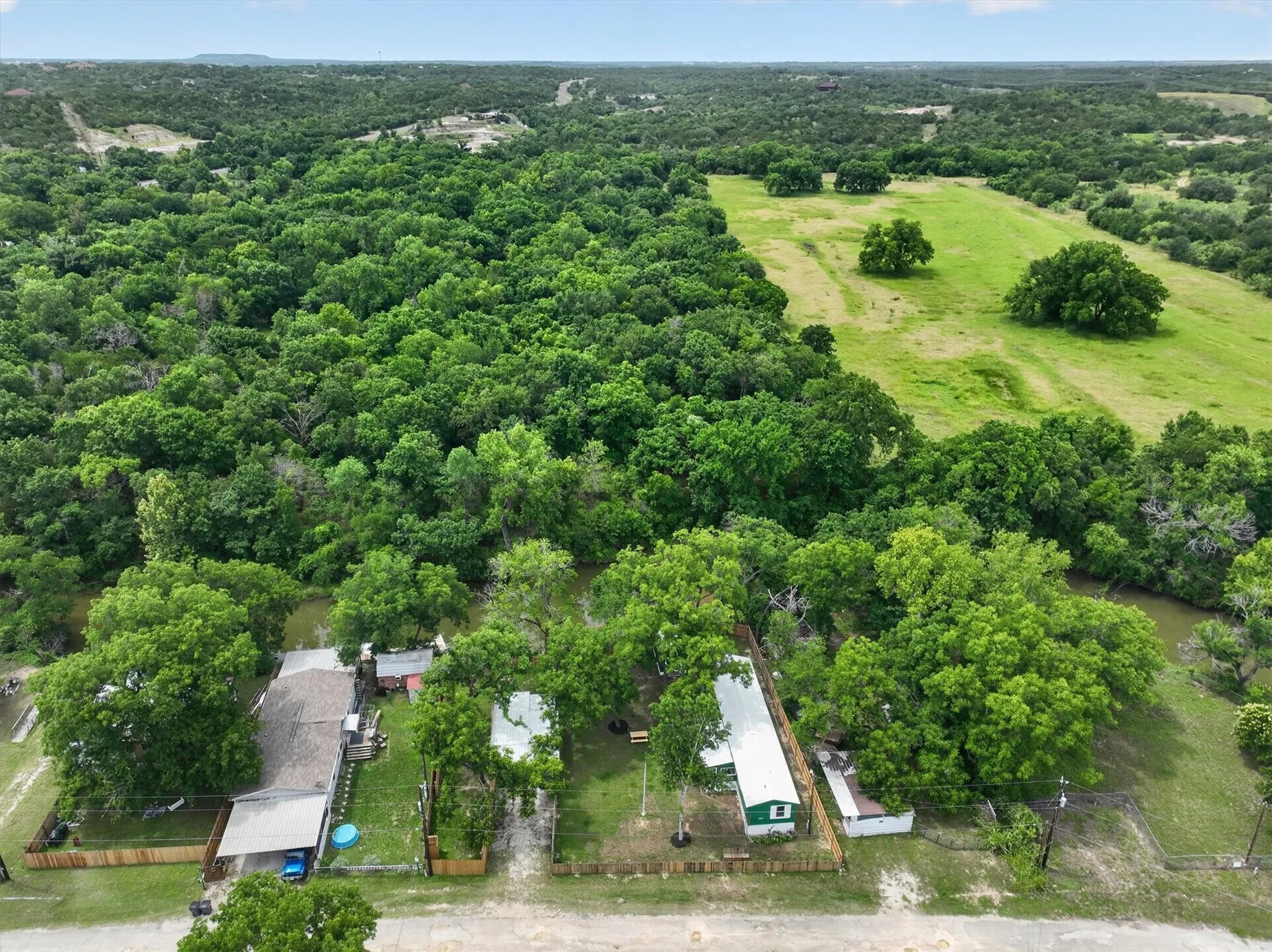 Mobile Home For Sale in Hood County , 5469 Lake Granbury Trail, Granbury, Texas 76048, 3 Bedroom, 3 Bathroom, Garage spaces, 980 Sqft, built in 1983, mls#21283853, Real Estate Agent in Granbury, Homes For Sale in Hood county, Homes For Sale in Granbury, Realtor in Granbury Texas, Real Estate Brokerage Independent Realty Texas, Luminita Cordes Realtor