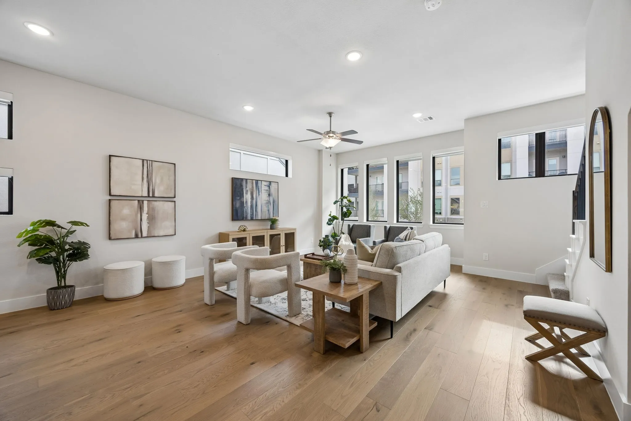 The Heart of the Home
Warm wood flooring, soaring ceilings, and abundant natural light create a welcoming atmosphere for gathering, relaxing, and entertaining.
