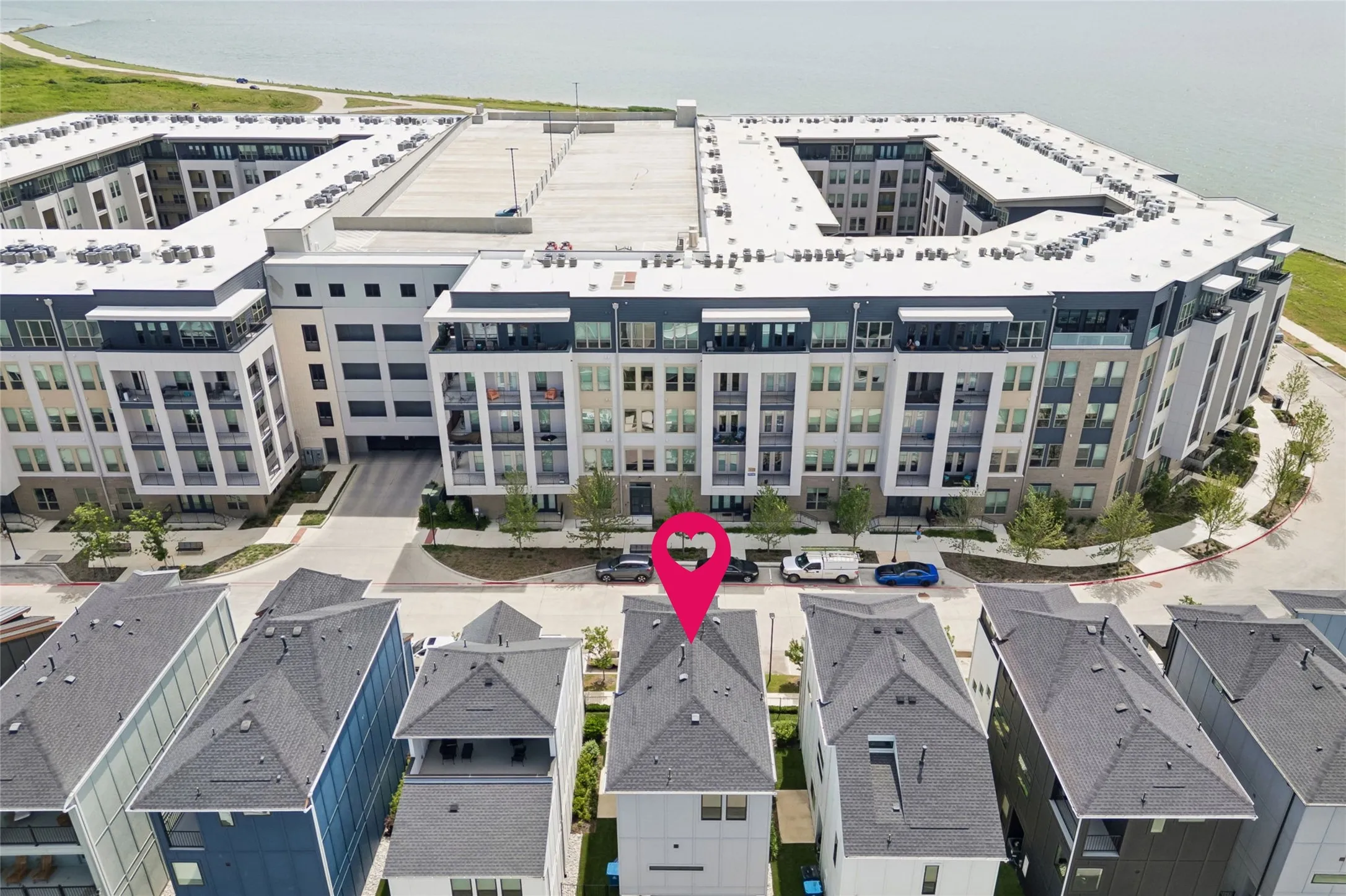 Prime Sapphire Bay Location
Situated within the vibrant Sapphire Bay community, this home enjoys a unique setting near Lake Ray Hubbard and the area’s growing waterfront destination.