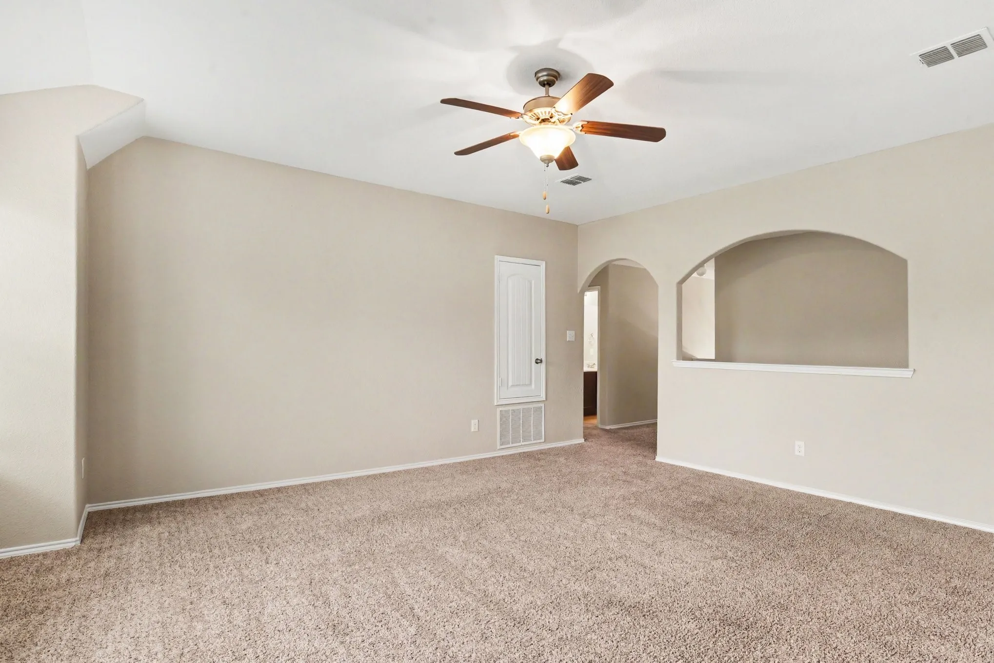 Single Family Residence For Sale in Rockwall County , 1009 N Churchill Drive, Fate, Texas 75189, 4 Bedroom, 3 Bathroom, 2 Garage spaces, 2,577 Sqft, built in 2018, mls#21280545, Real Estate Agent in Fate, Homes For Sale in Rockwall county, Homes For Sale in Fate, Realtor in Fate Texas, Real Estate Brokerage Independent Realty Texas, Luminita Cordes Realtor
