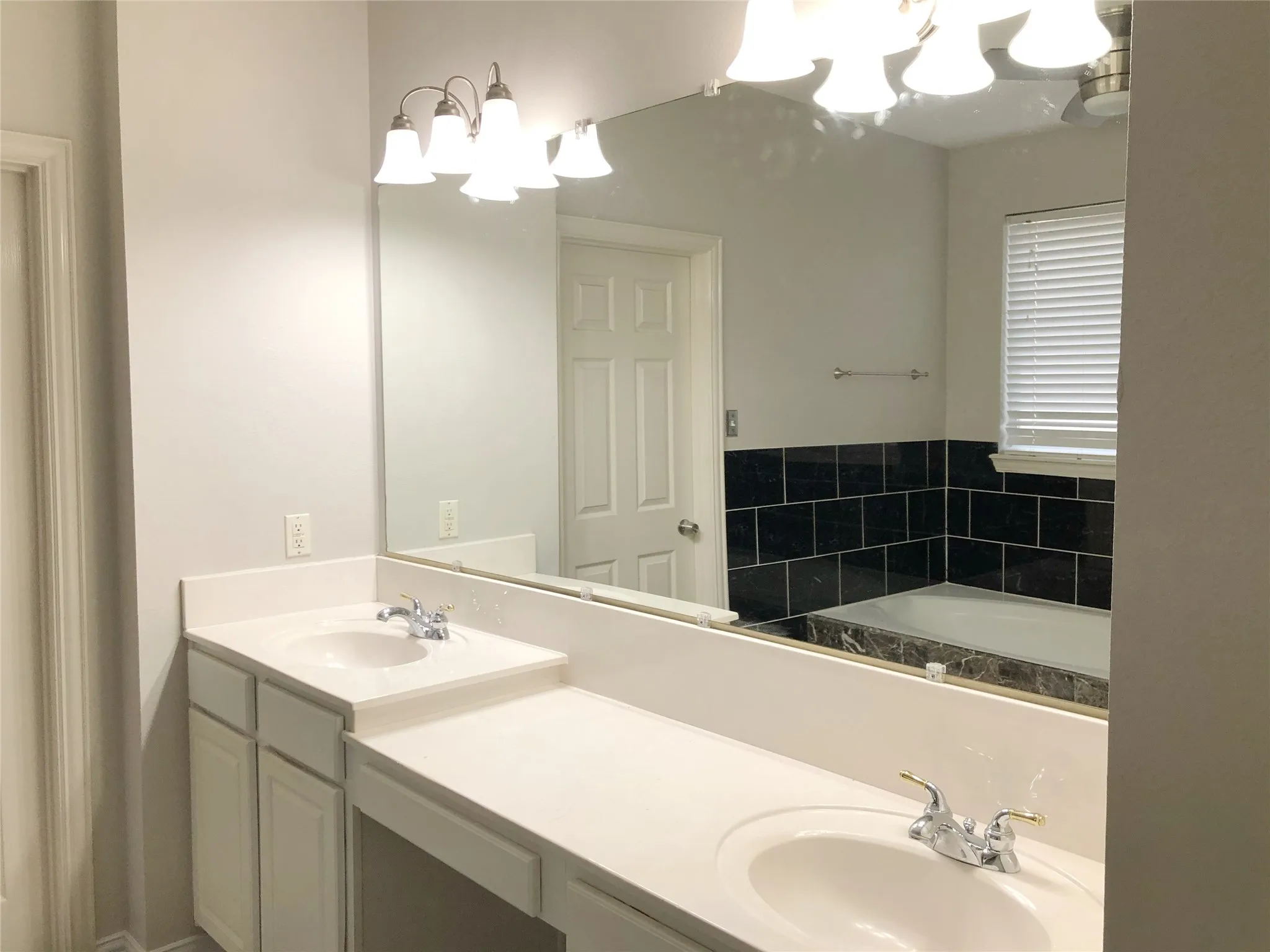 Single Family Residence For Rent in Collin County , 6417 Calloway Drive, Mc Kinney, Texas 75070, 4 Bedroom, 4 Bathroom, 2 Garage spaces, 3,023 Sqft, built in 2001, mls#21288099, Real Estate Agent in Mc Kinney, Homes For Rent in Collin county, Homes For Rent in Mc Kinney, Realtor in Mc Kinney Texas, Real Estate Brokerage Independent Realty Texas, Luminita Cordes Realtor