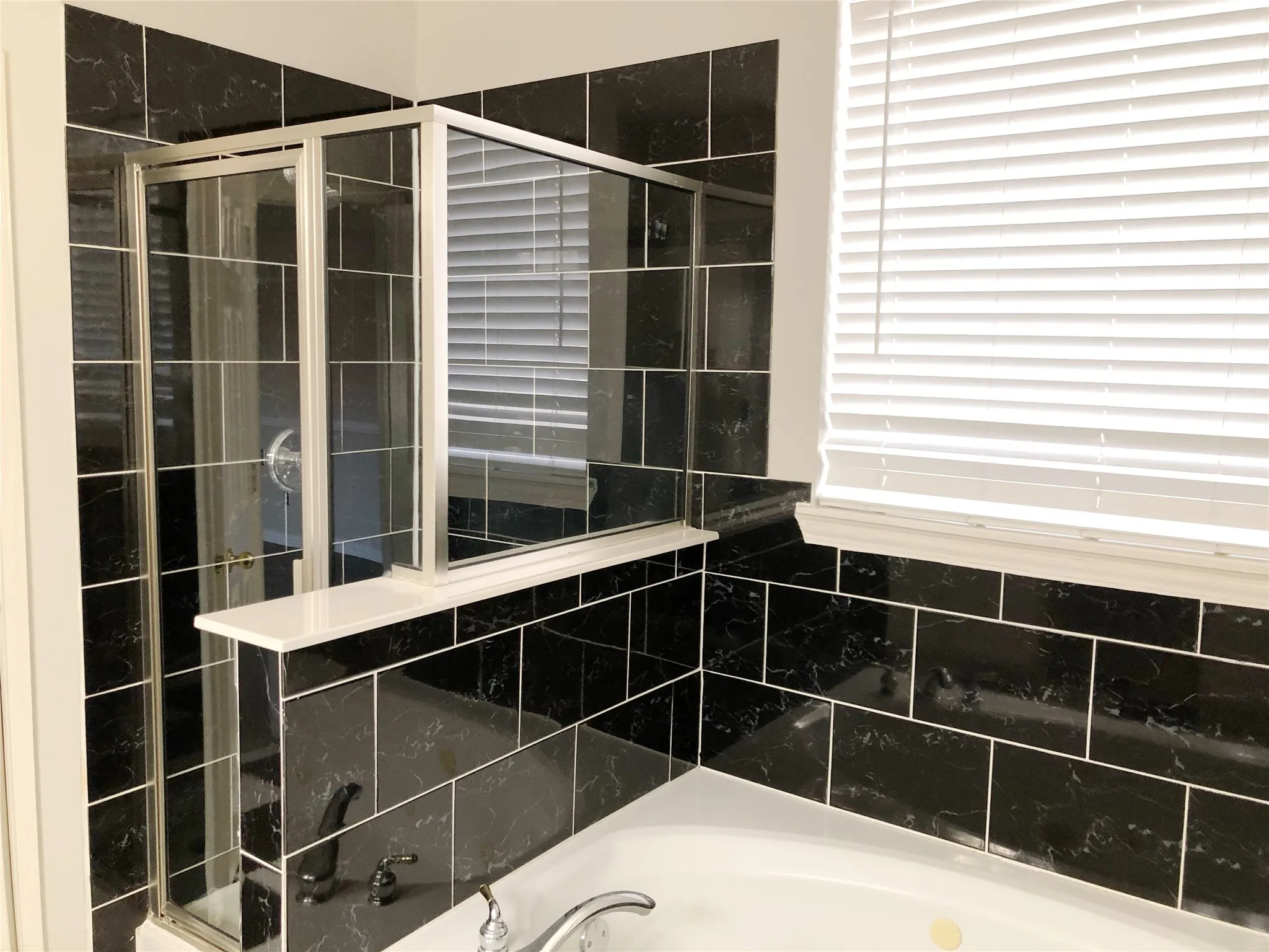 Single Family Residence For Rent in Collin County , 6417 Calloway Drive, Mc Kinney, Texas 75070, 4 Bedroom, 4 Bathroom, 2 Garage spaces, 3,023 Sqft, built in 2001, mls#21288099, Real Estate Agent in Mc Kinney, Homes For Rent in Collin county, Homes For Rent in Mc Kinney, Realtor in Mc Kinney Texas, Real Estate Brokerage Independent Realty Texas, Luminita Cordes Realtor