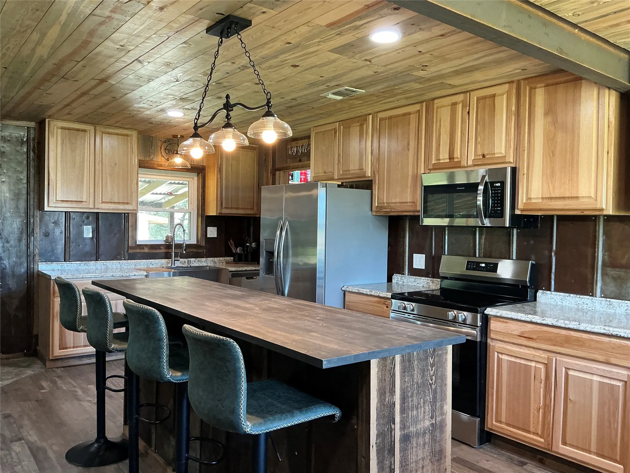 Ranch For Sale in Comanche County , 3900 County Road 304, Comanche, Texas 76442, 0, 0, Garage spaces, 0 Sqft, built in 1964, mls#21288102, Real Estate Agent in Comanche, Homes For Sale in Comanche county, Homes For Sale in Comanche, Realtor in Comanche Texas, Real Estate Brokerage Independent Realty Texas, Luminita Cordes Realtor
