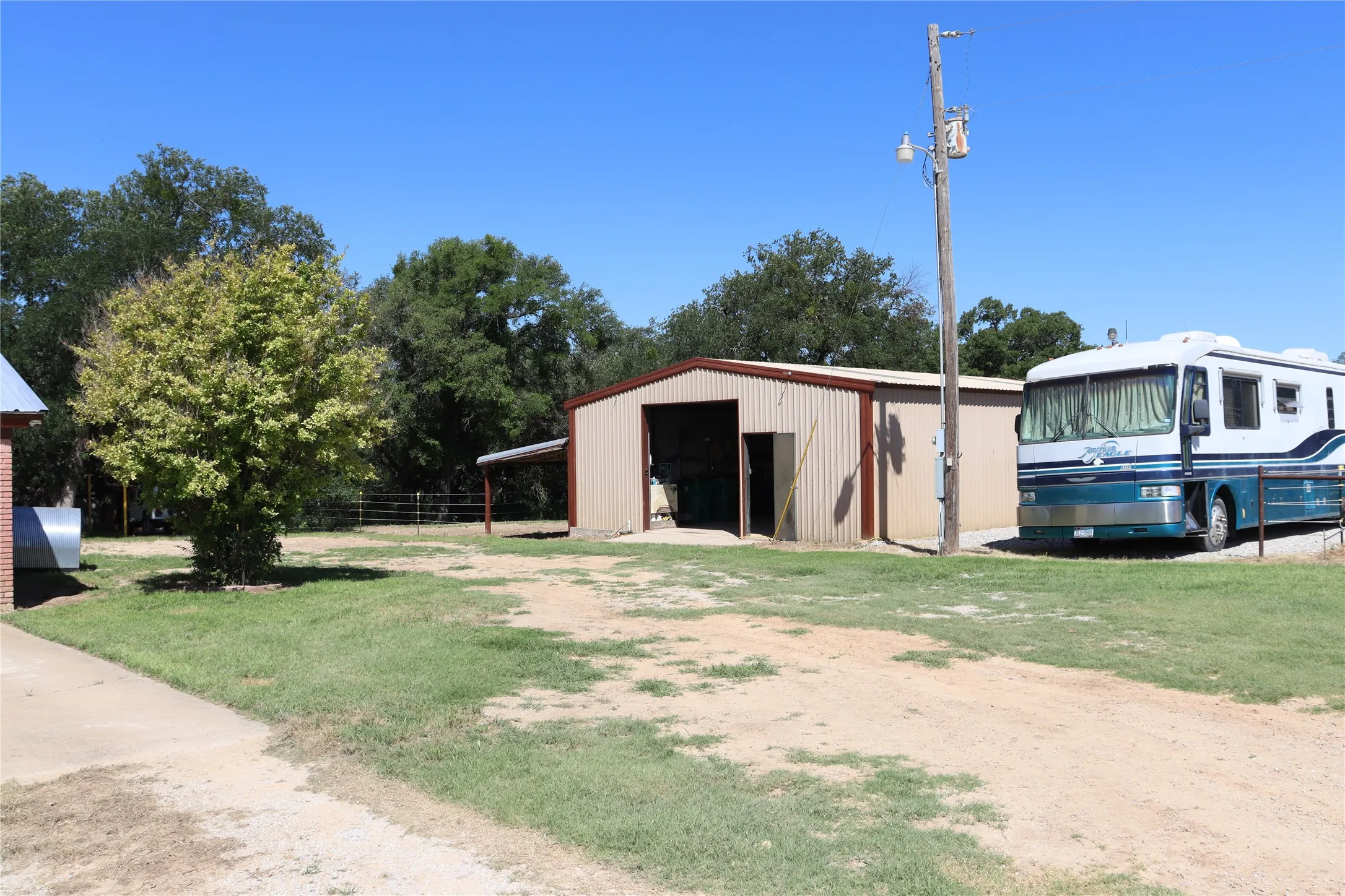 Ranch For Sale in Comanche County , 3900 County Road 304, Comanche, Texas 76442, 0, 0, Garage spaces, 0 Sqft, built in 1964, mls#21288102, Real Estate Agent in Comanche, Homes For Sale in Comanche county, Homes For Sale in Comanche, Realtor in Comanche Texas, Real Estate Brokerage Independent Realty Texas, Luminita Cordes Realtor