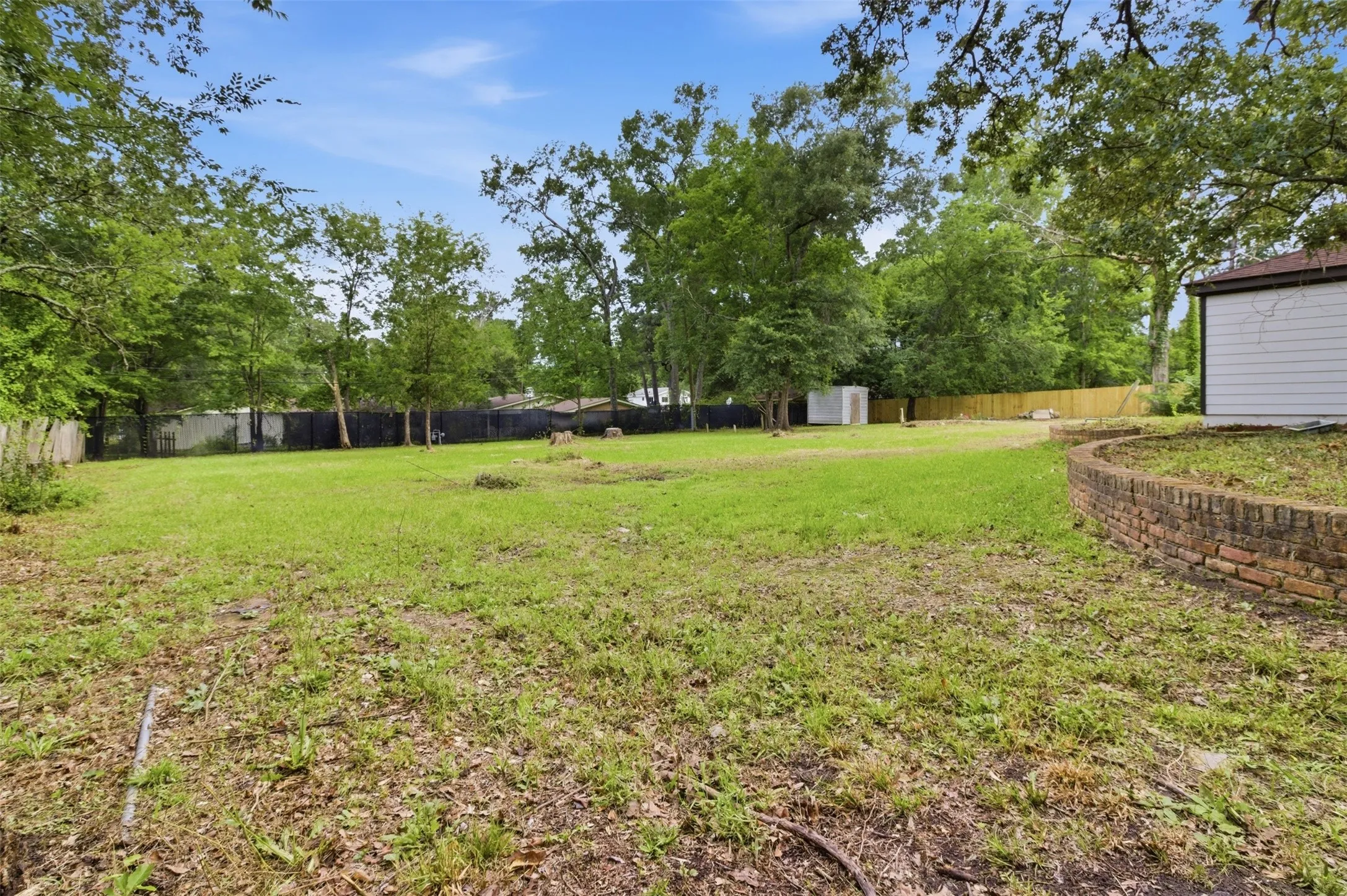 Single Family Residence For Sale in Angelina County , 325 Sunset Boulevard, Lufkin, Texas 75904, 4 Bedroom, 3 Bathroom, 2 Garage spaces, 3,302 Sqft, built in 1950, mls#21286225, Real Estate Agent in Lufkin, Homes For Sale in Angelina county, Homes For Sale in Lufkin, Realtor in Lufkin Texas, Real Estate Brokerage Independent Realty Texas, Luminita Cordes Realtor