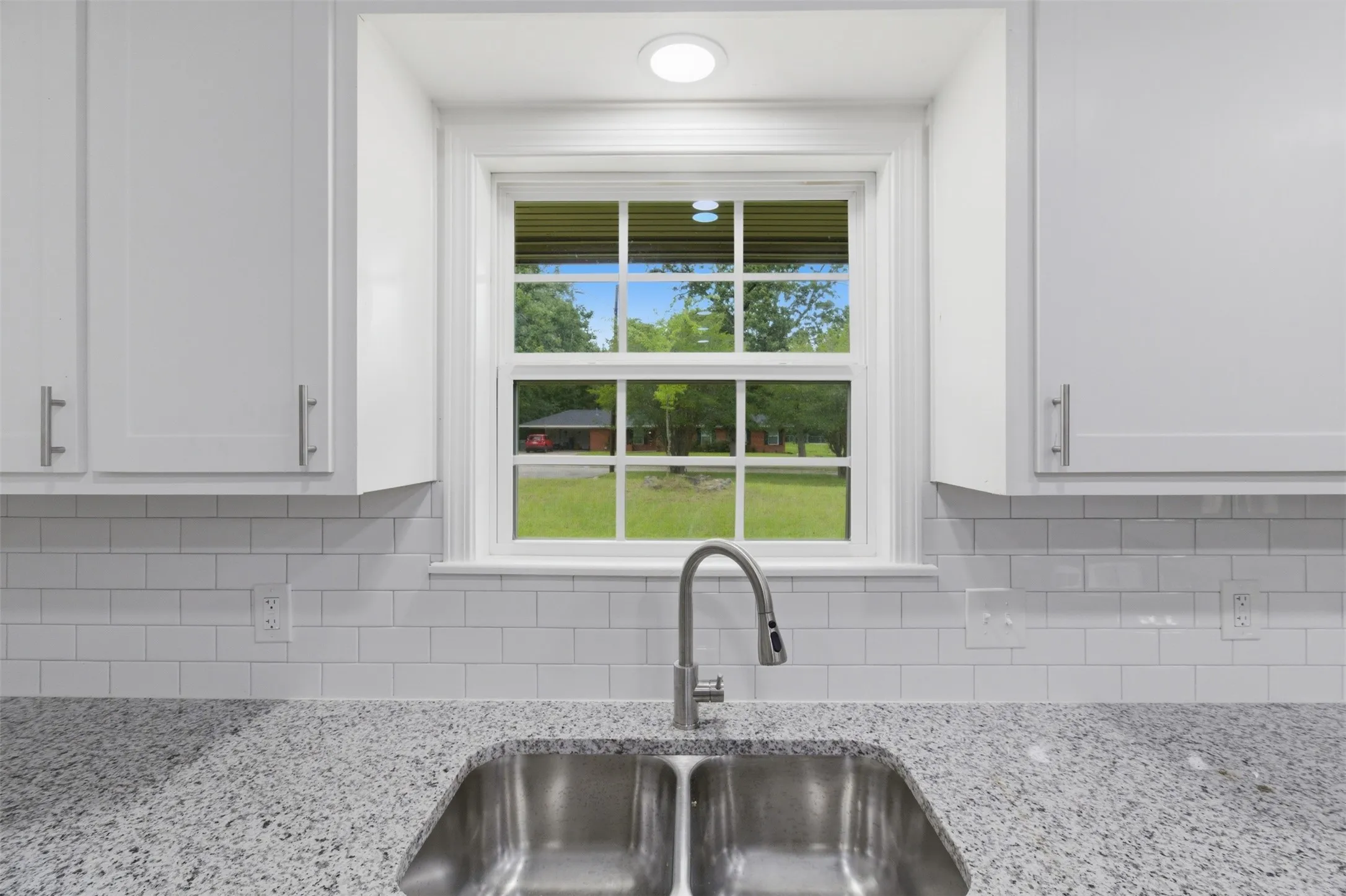 Single Family Residence For Sale in Angelina County , 325 Sunset Boulevard, Lufkin, Texas 75904, 4 Bedroom, 3 Bathroom, 2 Garage spaces, 3,302 Sqft, built in 1950, mls#21286225, Real Estate Agent in Lufkin, Homes For Sale in Angelina county, Homes For Sale in Lufkin, Realtor in Lufkin Texas, Real Estate Brokerage Independent Realty Texas, Luminita Cordes Realtor