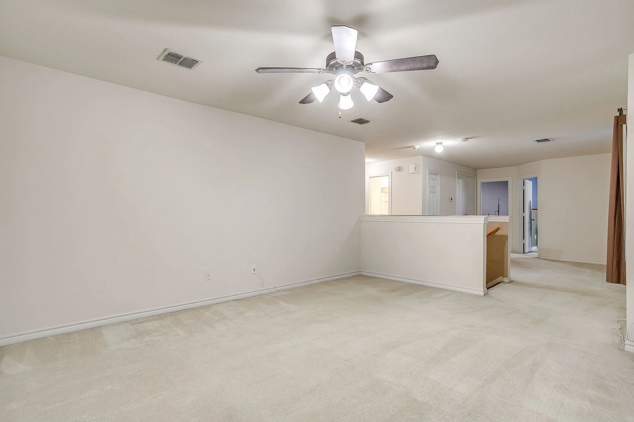 Single Family Residence For Sale in Dallas County , 1607 Willow Lane, Cedar Hill, Texas 75104, 4 Bedroom, 3 Bathroom, 2 Garage spaces, 3,277 Sqft, built in 2005, mls#21266204, Real Estate Agent in Cedar Hill, Homes For Sale in Dallas county, Homes For Sale in Cedar Hill, Realtor in Cedar Hill Texas, Real Estate Brokerage Independent Realty Texas, Luminita Cordes Realtor