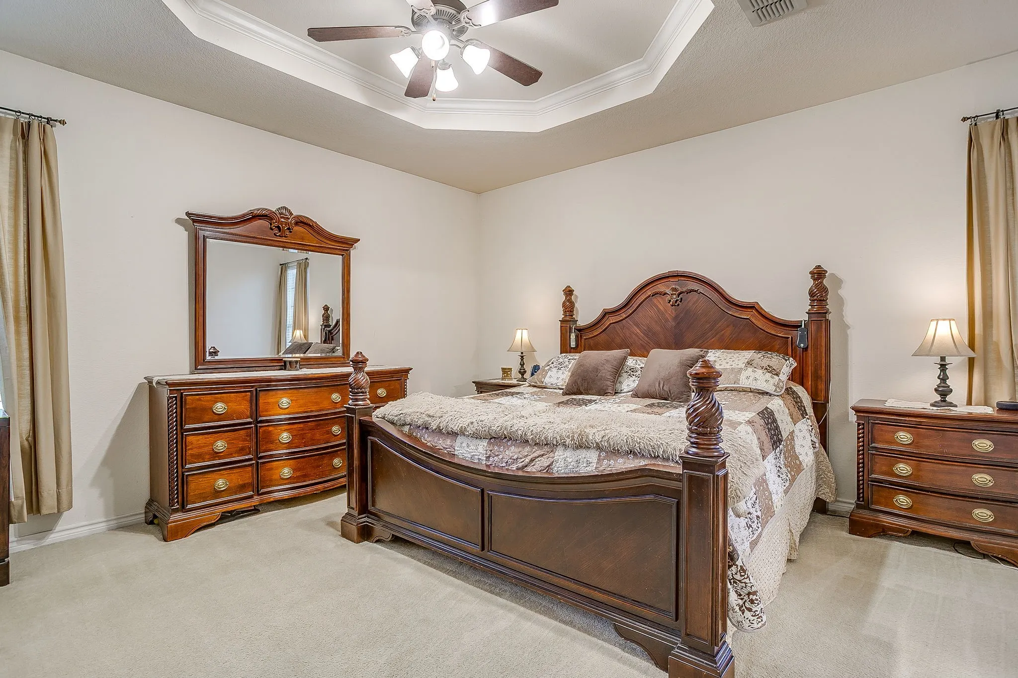 Single Family Residence For Sale in Dallas County , 1607 Willow Lane, Cedar Hill, Texas 75104, 4 Bedroom, 3 Bathroom, 2 Garage spaces, 3,277 Sqft, built in 2005, mls#21266204, Real Estate Agent in Cedar Hill, Homes For Sale in Dallas county, Homes For Sale in Cedar Hill, Realtor in Cedar Hill Texas, Real Estate Brokerage Independent Realty Texas, Luminita Cordes Realtor