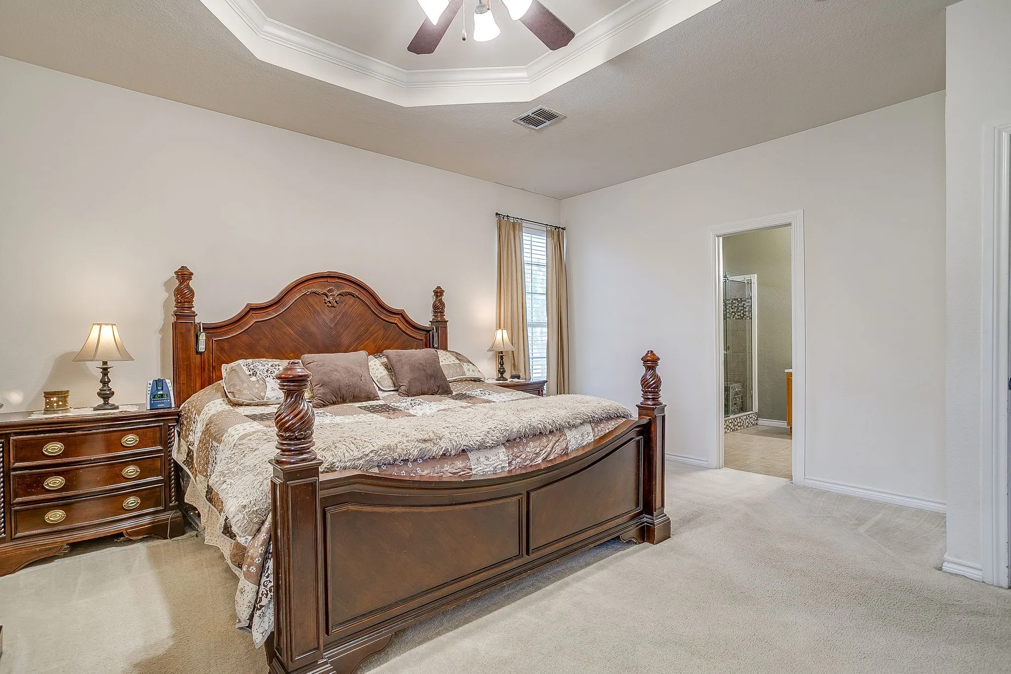 Single Family Residence For Sale in Dallas County , 1607 Willow Lane, Cedar Hill, Texas 75104, 4 Bedroom, 3 Bathroom, 2 Garage spaces, 3,277 Sqft, built in 2005, mls#21266204, Real Estate Agent in Cedar Hill, Homes For Sale in Dallas county, Homes For Sale in Cedar Hill, Realtor in Cedar Hill Texas, Real Estate Brokerage Independent Realty Texas, Luminita Cordes Realtor