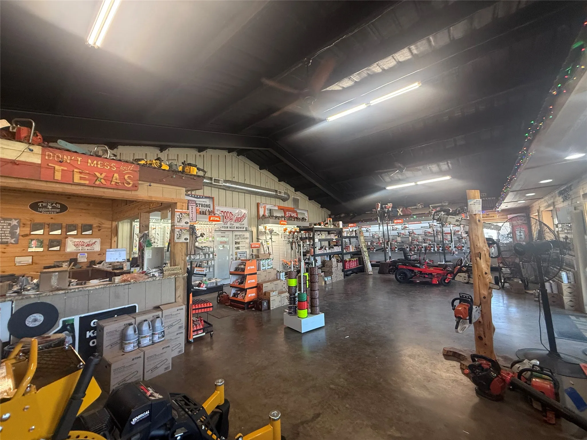 Retail For Sale in Fannin County , 1521 N State Highway 121, Bonham, Texas 75418, 0, 0, Garage spaces, 0 Sqft, built in 2015, mls#21285361, Real Estate Agent in Bonham, Homes For Sale in Fannin county, Homes For Sale in Bonham, Realtor in Bonham Texas, Real Estate Brokerage Independent Realty Texas, Luminita Cordes Realtor