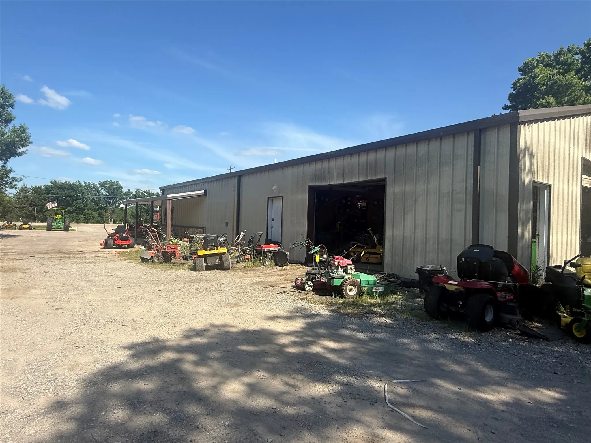 Retail For Sale in Fannin County , 1521 N State Highway 121, Bonham, Texas 75418, 0, 0, Garage spaces, 0 Sqft, built in 2015, mls#21285361, Real Estate Agent in Bonham, Homes For Sale in Fannin county, Homes For Sale in Bonham, Realtor in Bonham Texas, Real Estate Brokerage Independent Realty Texas, Luminita Cordes Realtor