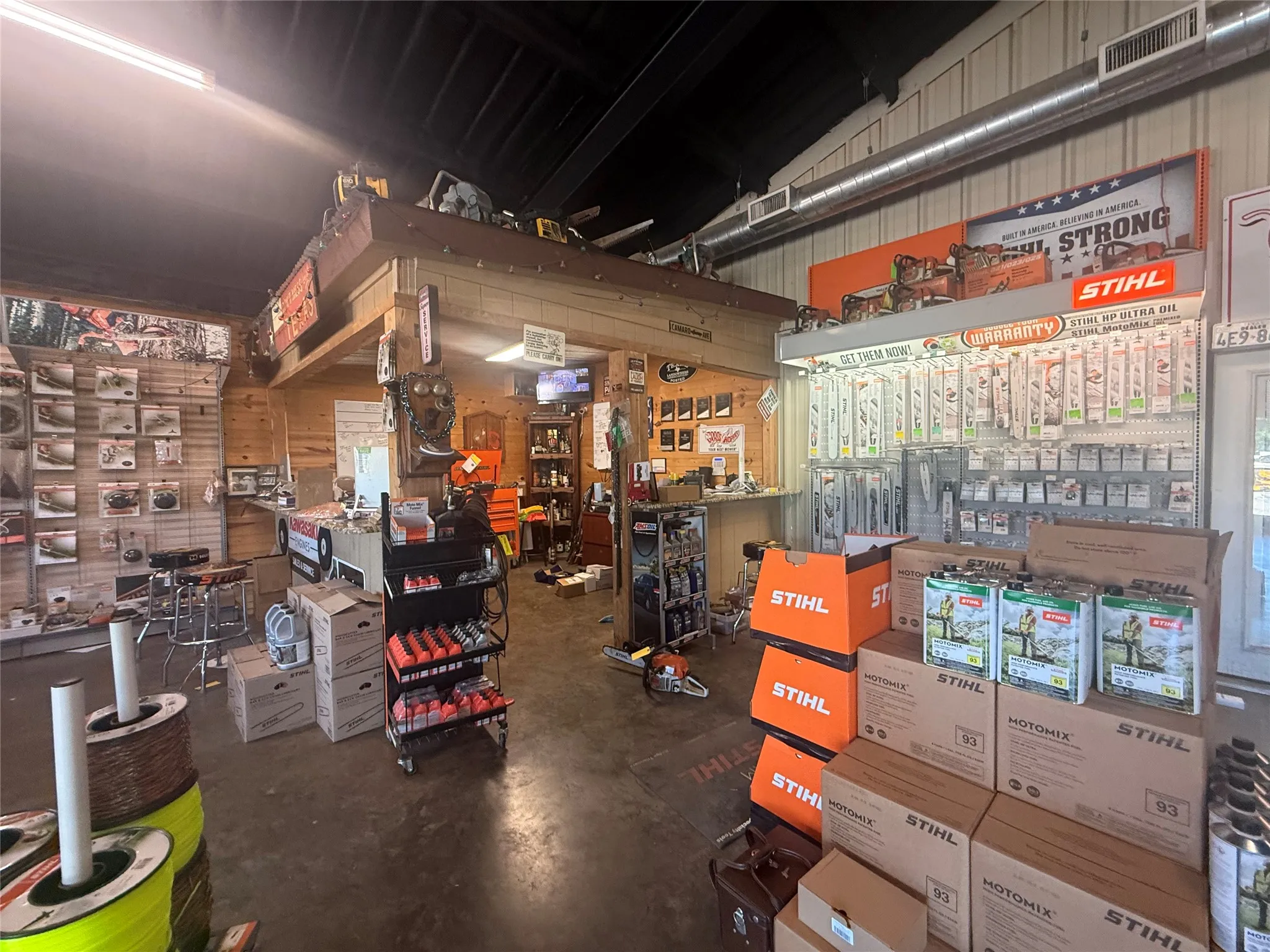 Heated & Cooled retail space