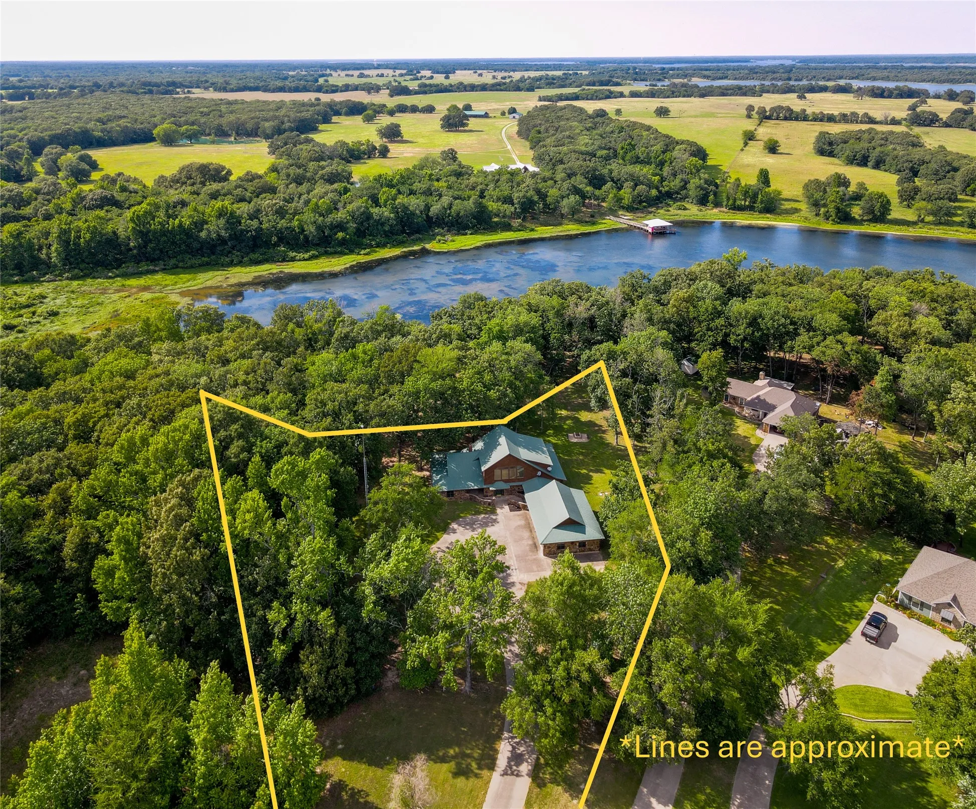 Single Family Residence For Sale in Wood County , 660 County Road 1503, Alba, Texas 75410, 3 Bedroom, 3 Bathroom, 4 Garage spaces, 3,044 Sqft, built in 2002, Price $699,000, mls#21287929, Real Estate Agent in Alba, Homes For Sale in Wood county, Homes For Sale in Alba, Realtor in Alba Texas, Real Estate Brokerage Independent Realty Texas, Luminita Cordes Realtor