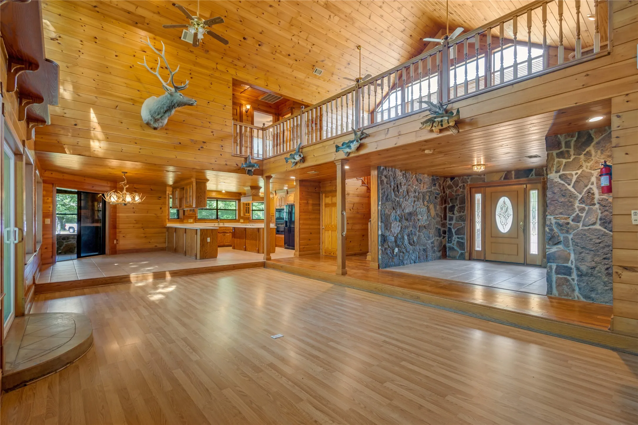 Single Family Residence For Sale in Wood County , 660 County Road 1503, Alba, Texas 75410, 3 Bedroom, 3 Bathroom, 4 Garage spaces, 3,044 Sqft, built in 2002, Price $699,000, mls#21287929, Real Estate Agent in Alba, Homes For Sale in Wood county, Homes For Sale in Alba, Realtor in Alba Texas, Real Estate Brokerage Independent Realty Texas, Luminita Cordes Realtor