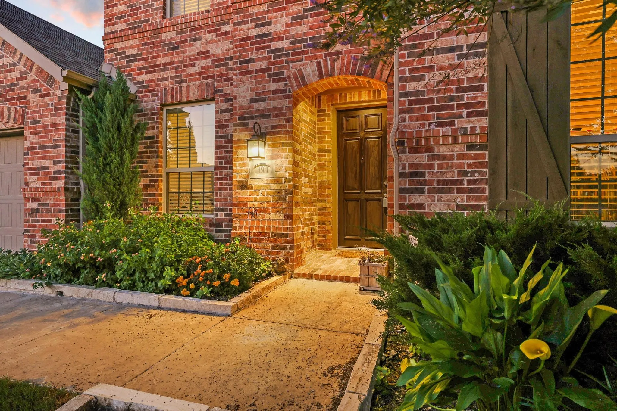 Single Family Residence For Sale in Collin County , 3500 Jersey Road, Melissa, Texas 75454, 5 Bedroom, 4 Bathroom, 3 Garage spaces, 3,687 Sqft, built in 2017, mls#21281064, Real Estate Agent in Melissa, Homes For Sale in Collin county, Homes For Sale in Melissa, Realtor in Melissa Texas, Real Estate Brokerage Independent Realty Texas, Luminita Cordes Realtor