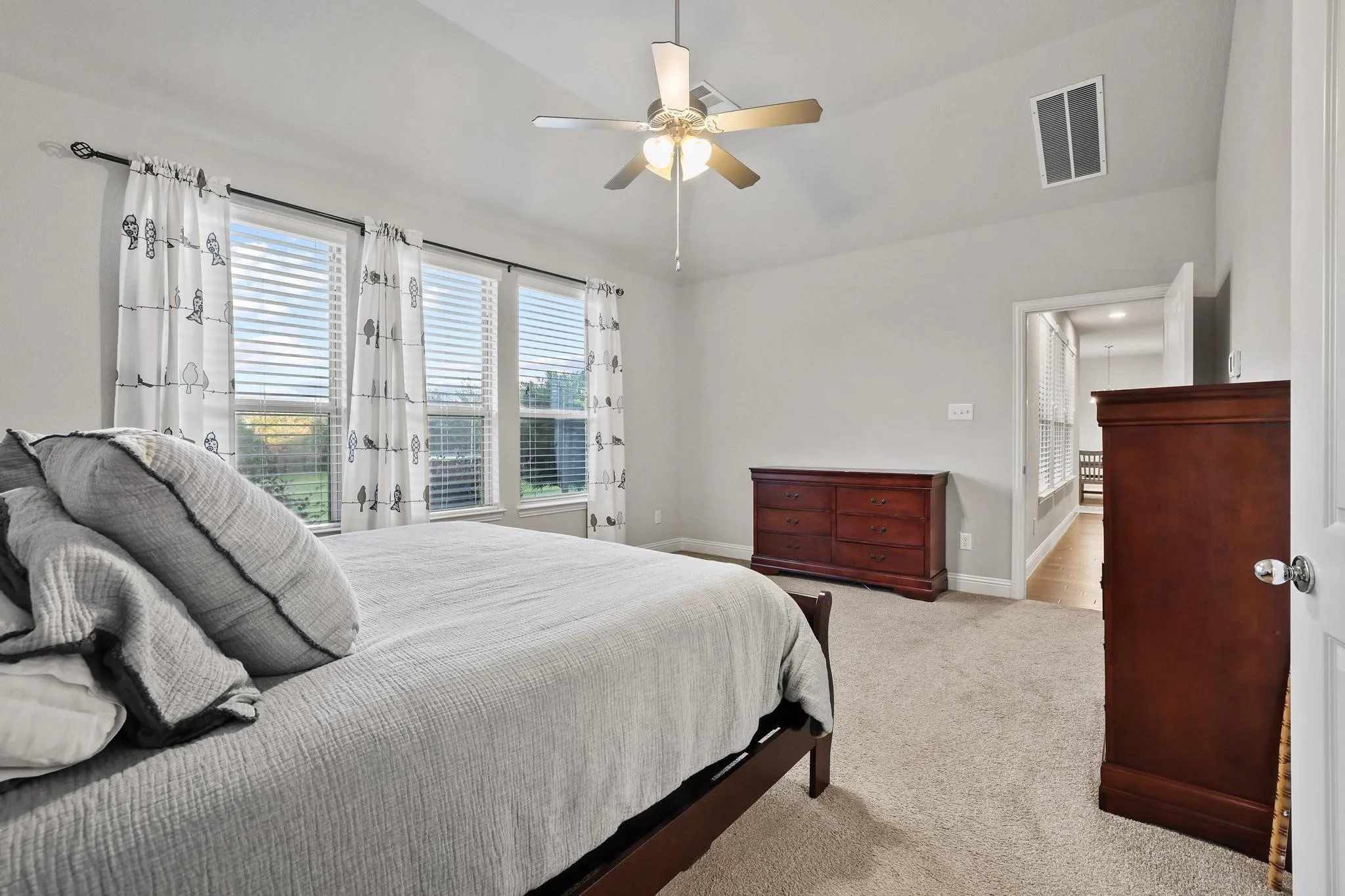 Single Family Residence For Sale in Collin County , 3500 Jersey Road, Melissa, Texas 75454, 5 Bedroom, 4 Bathroom, 3 Garage spaces, 3,687 Sqft, built in 2017, mls#21281064, Real Estate Agent in Melissa, Homes For Sale in Collin county, Homes For Sale in Melissa, Realtor in Melissa Texas, Real Estate Brokerage Independent Realty Texas, Luminita Cordes Realtor