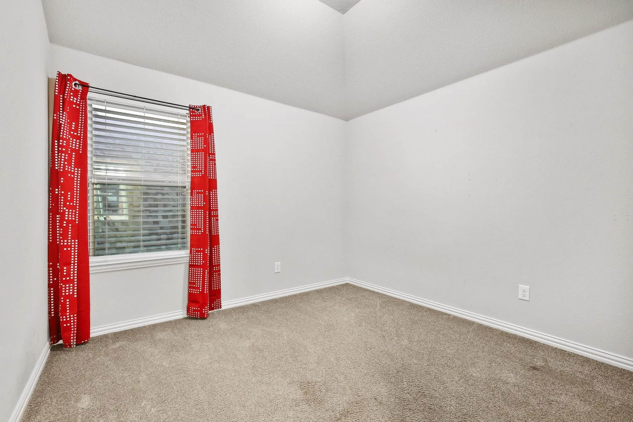 Single Family Residence For Sale in Collin County , 3500 Jersey Road, Melissa, Texas 75454, 5 Bedroom, 4 Bathroom, 3 Garage spaces, 3,687 Sqft, built in 2017, mls#21281064, Real Estate Agent in Melissa, Homes For Sale in Collin county, Homes For Sale in Melissa, Realtor in Melissa Texas, Real Estate Brokerage Independent Realty Texas, Luminita Cordes Realtor