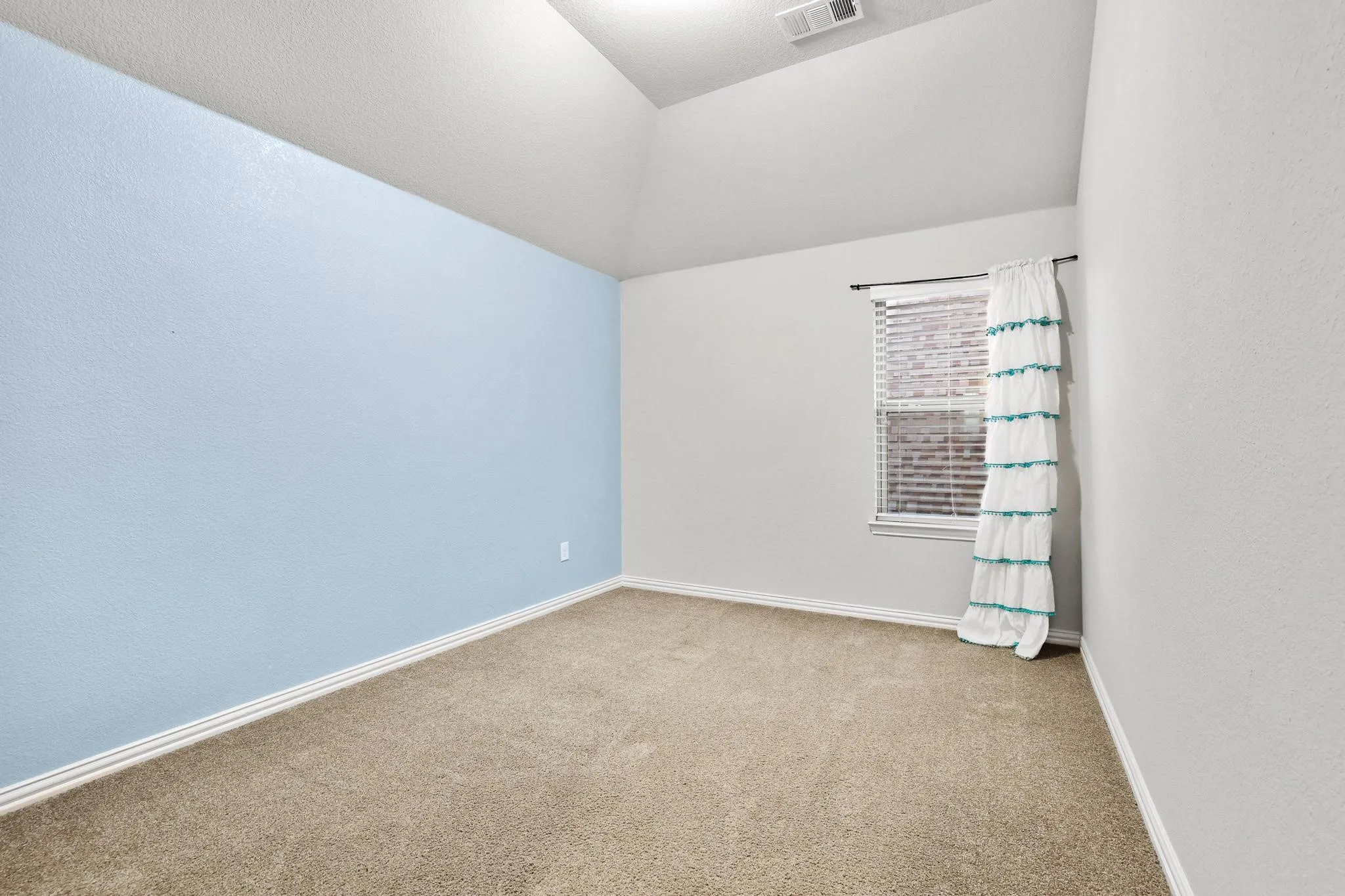 Single Family Residence For Sale in Collin County , 3500 Jersey Road, Melissa, Texas 75454, 5 Bedroom, 4 Bathroom, 3 Garage spaces, 3,687 Sqft, built in 2017, mls#21281064, Real Estate Agent in Melissa, Homes For Sale in Collin county, Homes For Sale in Melissa, Realtor in Melissa Texas, Real Estate Brokerage Independent Realty Texas, Luminita Cordes Realtor