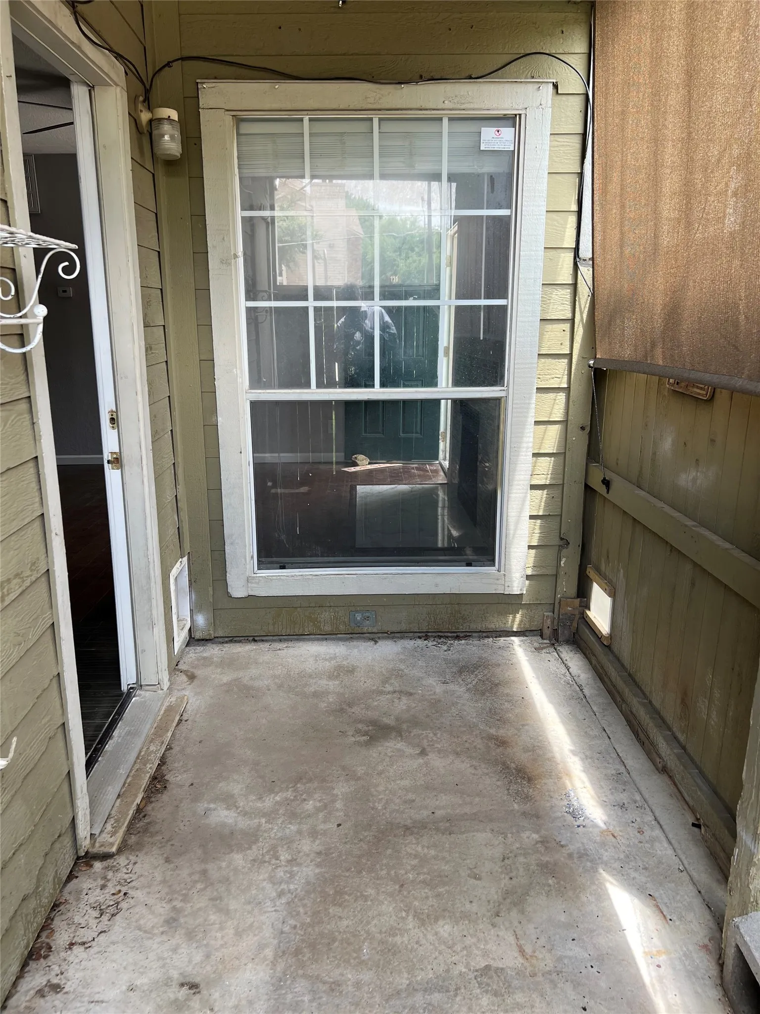 Condominium For Sale in Dallas County , 4101 Esters Road 111, Irving, Texas 75038, 1 Bedroom, 1 Bathroom, Garage spaces, 485 Sqft, built in 1984, mls#21288212, Real Estate Agent in Irving, Homes For Sale in Dallas county, Homes For Sale in Irving, Realtor in Irving Texas, Real Estate Brokerage Independent Realty Texas, Luminita Cordes Realtor