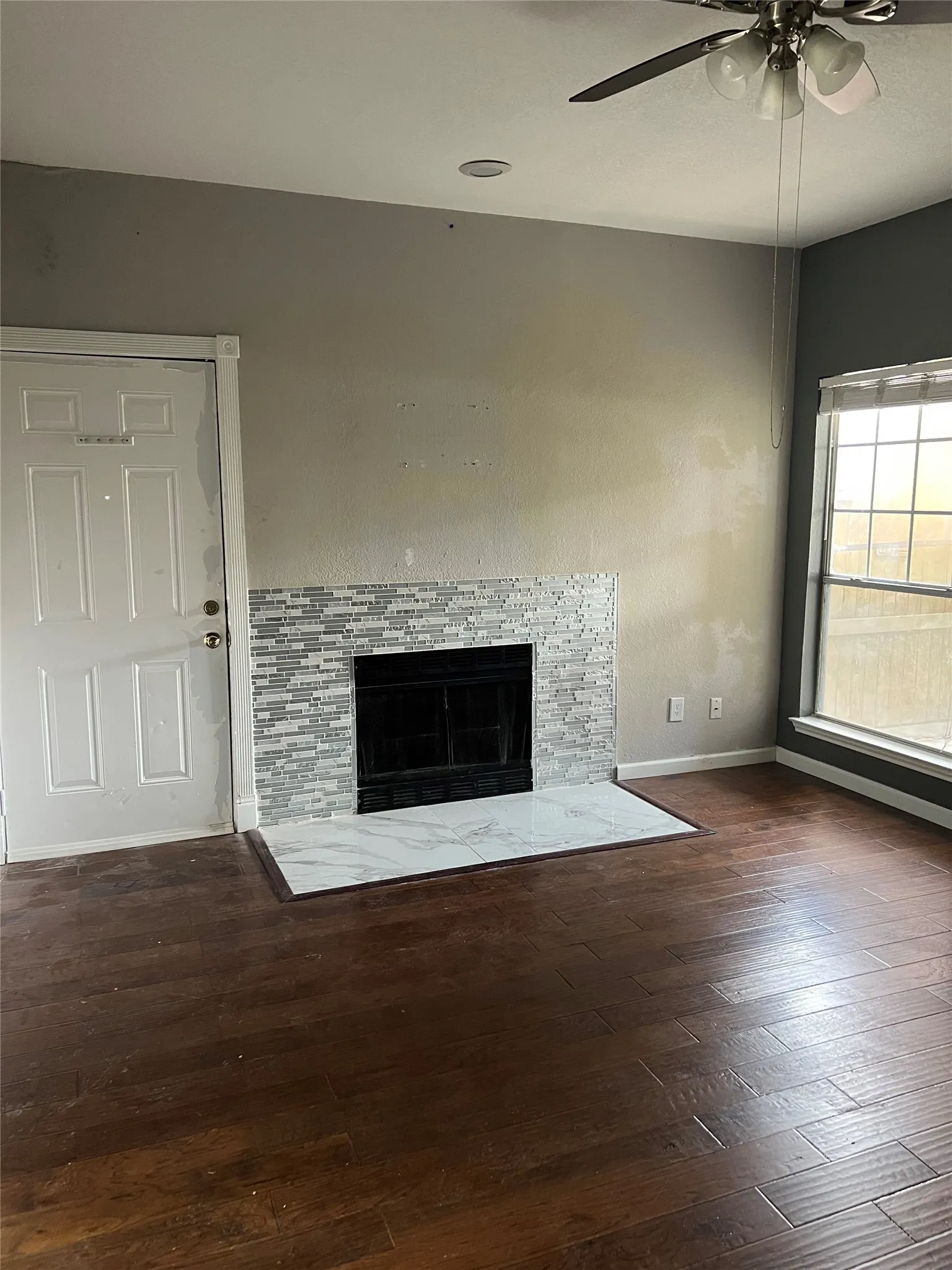 Condominium For Sale in Dallas County , 4101 Esters Road 111, Irving, Texas 75038, 1 Bedroom, 1 Bathroom, Garage spaces, 485 Sqft, built in 1984, mls#21288212, Real Estate Agent in Irving, Homes For Sale in Dallas county, Homes For Sale in Irving, Realtor in Irving Texas, Real Estate Brokerage Independent Realty Texas, Luminita Cordes Realtor
