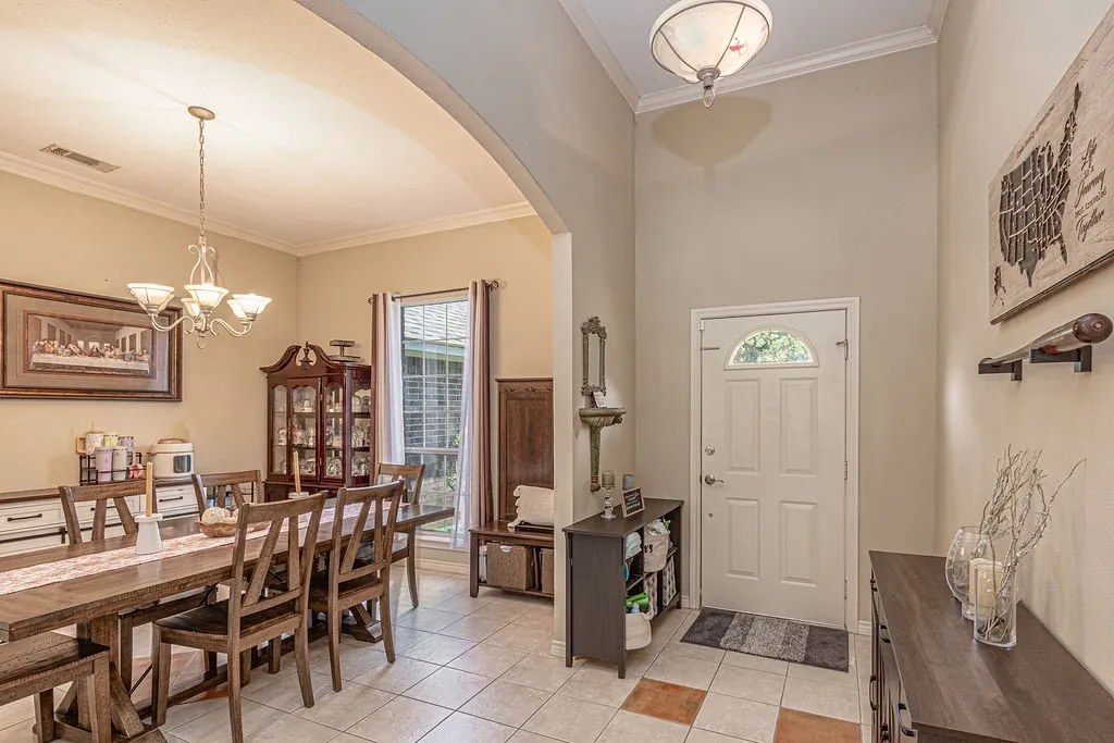 Single Family Residence For Sale in Kaufman County , 9789 S State Highway 34, Scurry, Texas 75158, 4 Bedroom, 2 Bathroom, 2 Garage spaces, 2,268 Sqft, built in 2004, mls#21287156, Real Estate Agent in Scurry, Homes For Sale in Kaufman county, Homes For Sale in Scurry, Realtor in Scurry Texas, Real Estate Brokerage Independent Realty Texas, Luminita Cordes Realtor
