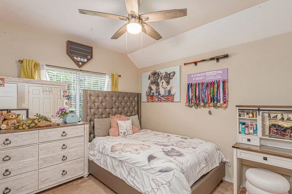 Single Family Residence For Sale in Kaufman County , 9789 S State Highway 34, Scurry, Texas 75158, 4 Bedroom, 2 Bathroom, 2 Garage spaces, 2,268 Sqft, built in 2004, mls#21287156, Real Estate Agent in Scurry, Homes For Sale in Kaufman county, Homes For Sale in Scurry, Realtor in Scurry Texas, Real Estate Brokerage Independent Realty Texas, Luminita Cordes Realtor