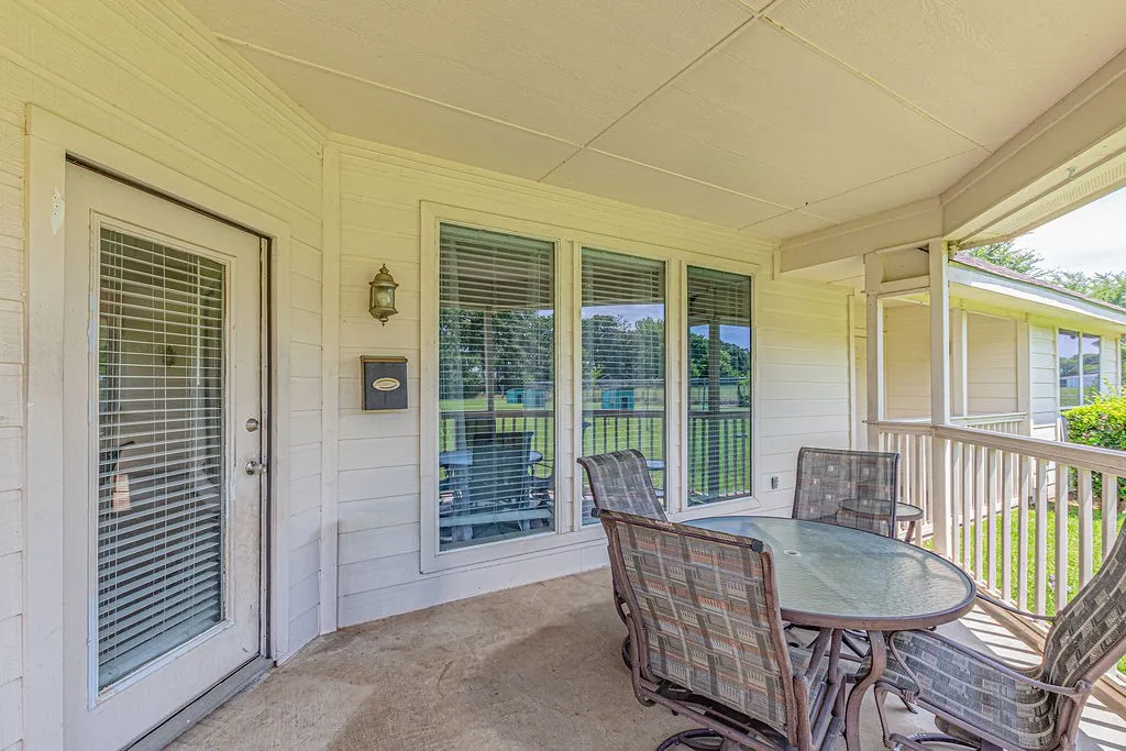 Single Family Residence For Sale in Kaufman County , 9789 S State Highway 34, Scurry, Texas 75158, 4 Bedroom, 2 Bathroom, 2 Garage spaces, 2,268 Sqft, built in 2004, mls#21287156, Real Estate Agent in Scurry, Homes For Sale in Kaufman county, Homes For Sale in Scurry, Realtor in Scurry Texas, Real Estate Brokerage Independent Realty Texas, Luminita Cordes Realtor