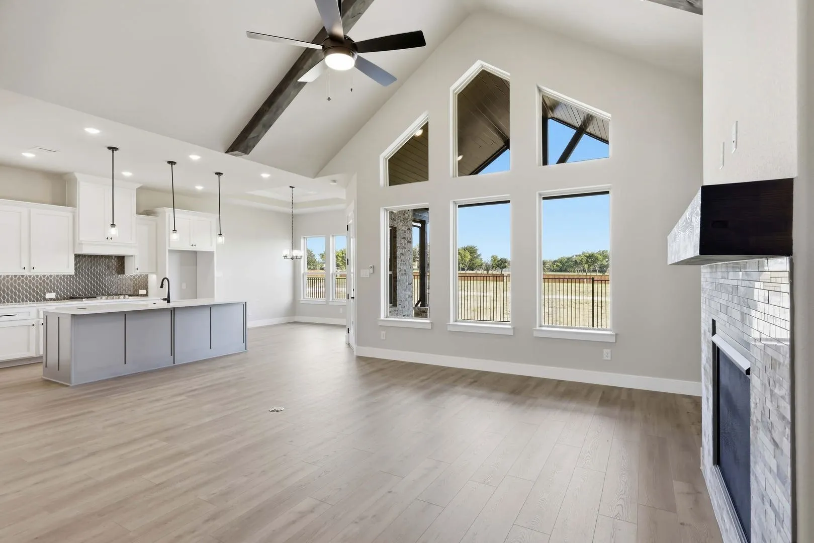 Ladera_Wylie_1603_Vista_Azul_Lane_vacant-18