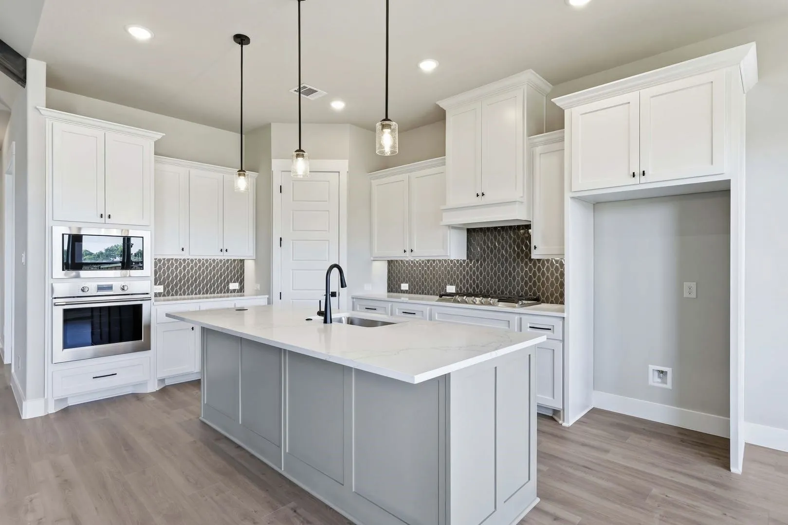 Ladera_Wylie_1603_Vista_Azul_Lane_vacant-20