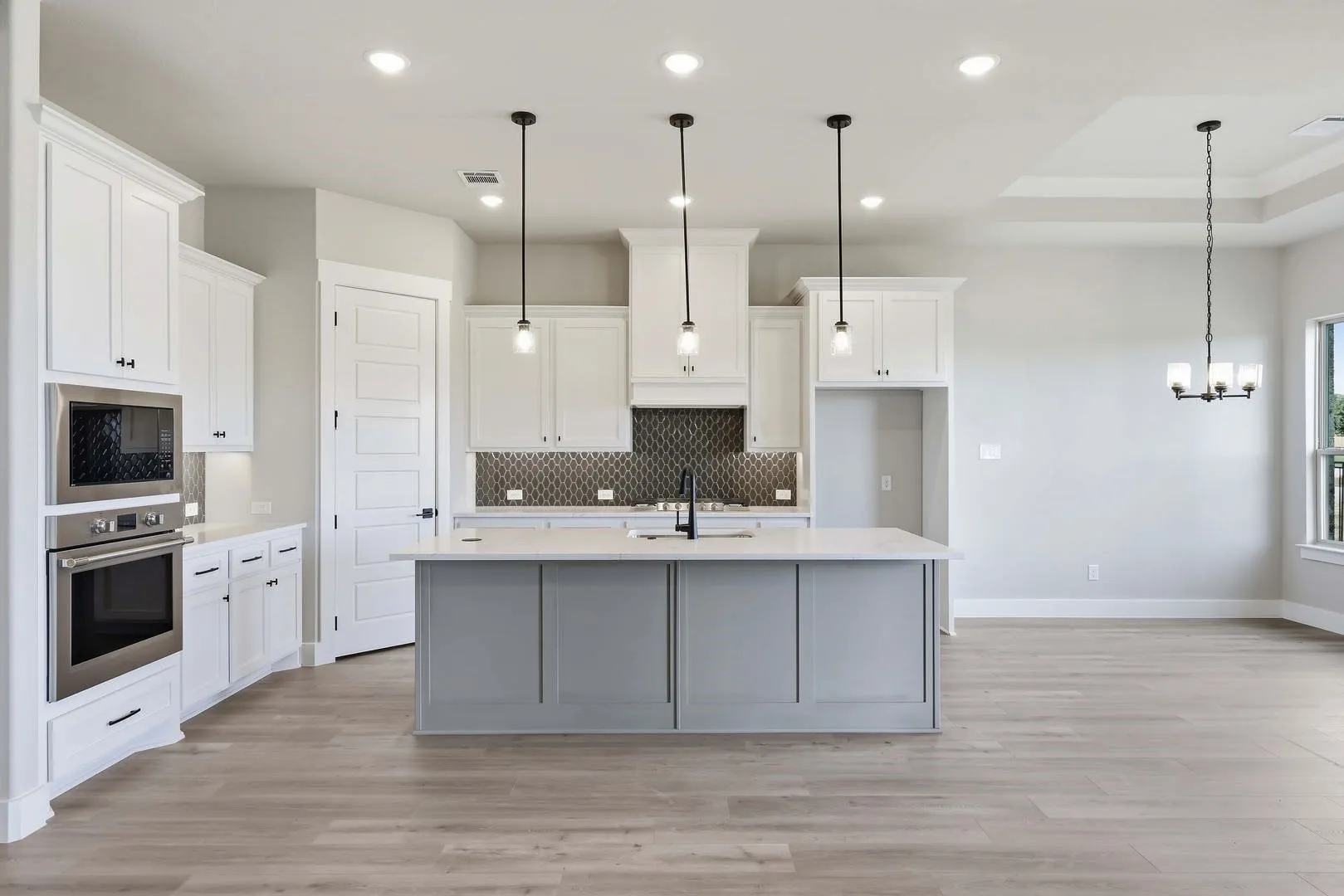 Ladera_Wylie_1603_Vista_Azul_Lane_vacant-19