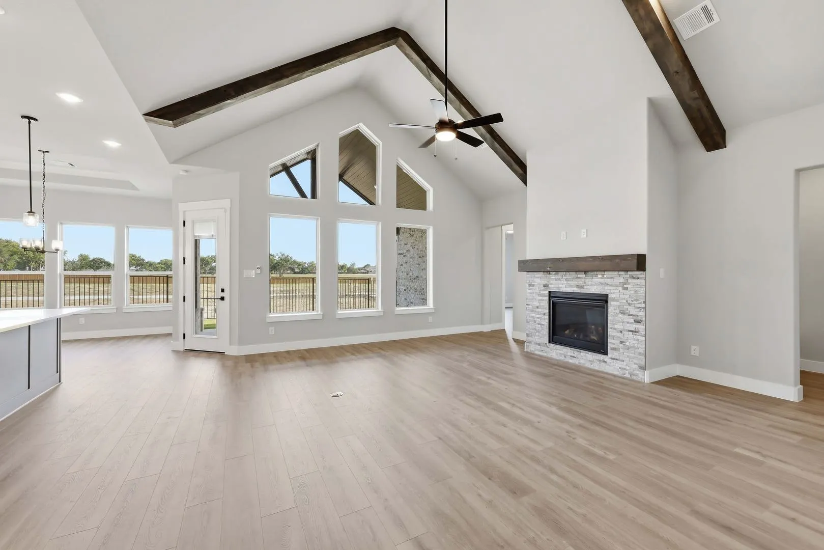Ladera_Wylie_1603_Vista_Azul_Lane_vacant-17