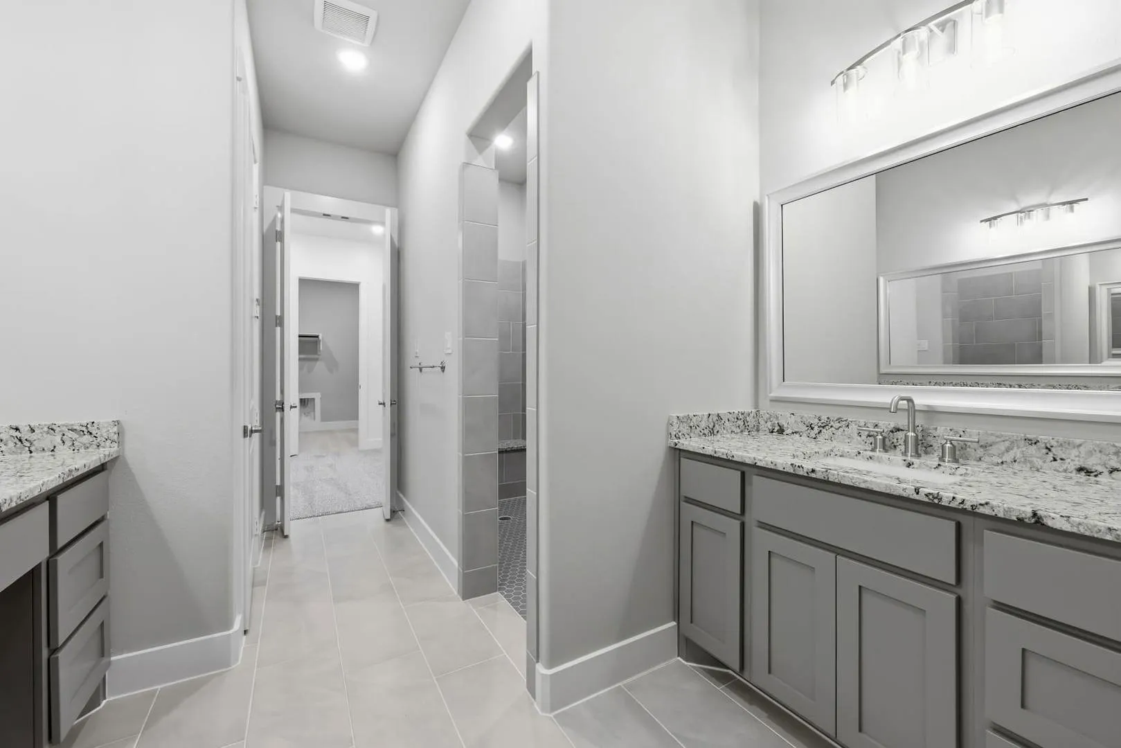 Camino_Way_2400_vacant-24