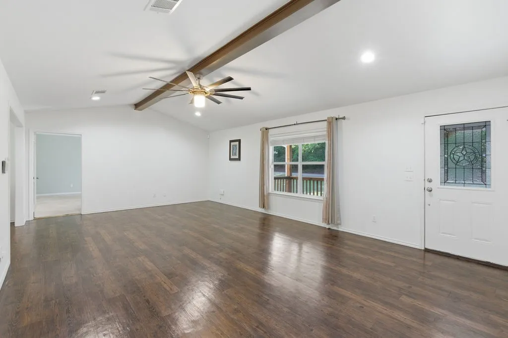 Single Family Residence For Sale in Franklin (TX) County , 85 SE CR 4305, Scroggins, Texas 75480, 3 Bedroom, 2 Bathroom, 4 Garage spaces, 1,792 Sqft, built in 2016, mls#21288255, Real Estate Agent in Scroggins, Homes For Sale in Franklin (TX) county, Homes For Sale in Scroggins, Realtor in Scroggins Texas, Real Estate Brokerage Independent Realty Texas, Luminita Cordes Realtor