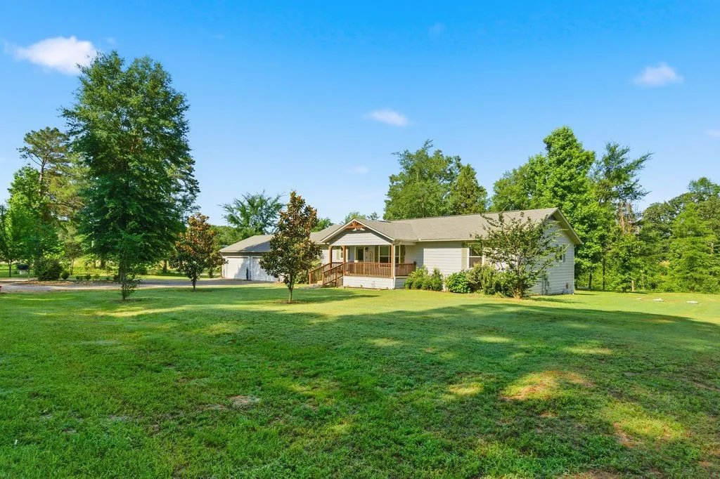 Single Family Residence For Sale in Franklin (TX) County , 85 SE CR 4305, Scroggins, Texas 75480, 3 Bedroom, 2 Bathroom, 4 Garage spaces, 1,792 Sqft, built in 2016, mls#21288255, Real Estate Agent in Scroggins, Homes For Sale in Franklin (TX) county, Homes For Sale in Scroggins, Realtor in Scroggins Texas, Real Estate Brokerage Independent Realty Texas, Luminita Cordes Realtor