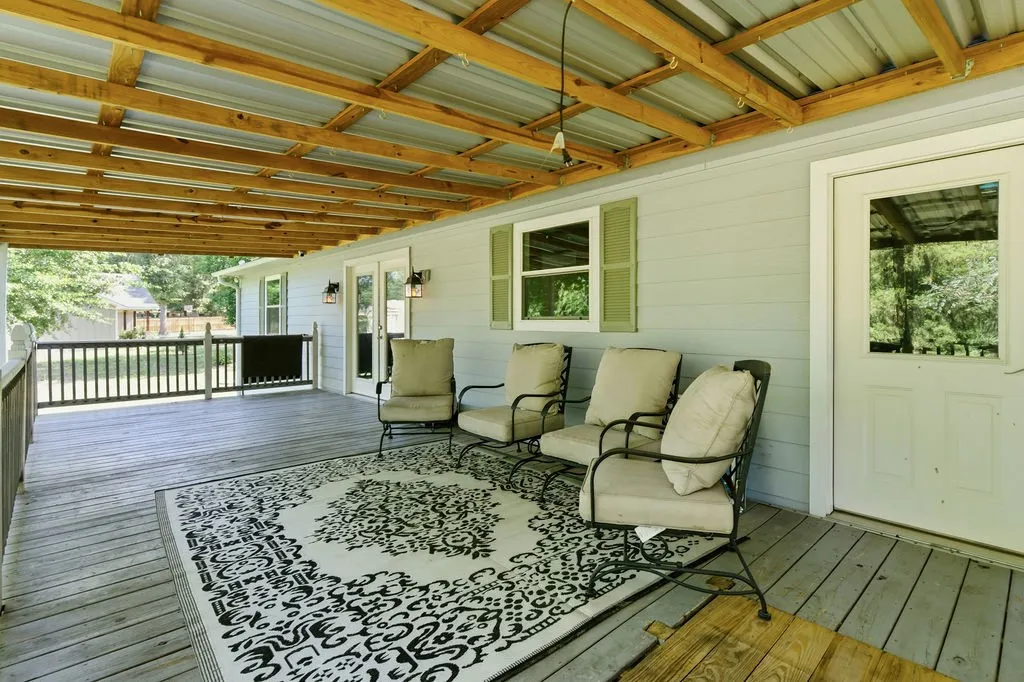 Single Family Residence For Sale in Franklin (TX) County , 85 SE CR 4305, Scroggins, Texas 75480, 3 Bedroom, 2 Bathroom, 4 Garage spaces, 1,792 Sqft, built in 2016, mls#21288255, Real Estate Agent in Scroggins, Homes For Sale in Franklin (TX) county, Homes For Sale in Scroggins, Realtor in Scroggins Texas, Real Estate Brokerage Independent Realty Texas, Luminita Cordes Realtor