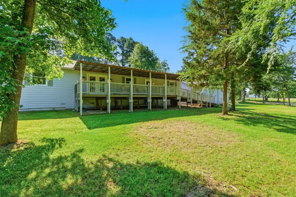 Single Family Residence For Sale in Franklin (TX) County , 85 SE CR 4305, Scroggins, Texas 75480, 3 Bedroom, 2 Bathroom, 4 Garage spaces, 1,792 Sqft, built in 2016, mls#21288255, Real Estate Agent in Scroggins, Homes For Sale in Franklin (TX) county, Homes For Sale in Scroggins, Realtor in Scroggins Texas, Real Estate Brokerage Independent Realty Texas, Luminita Cordes Realtor
