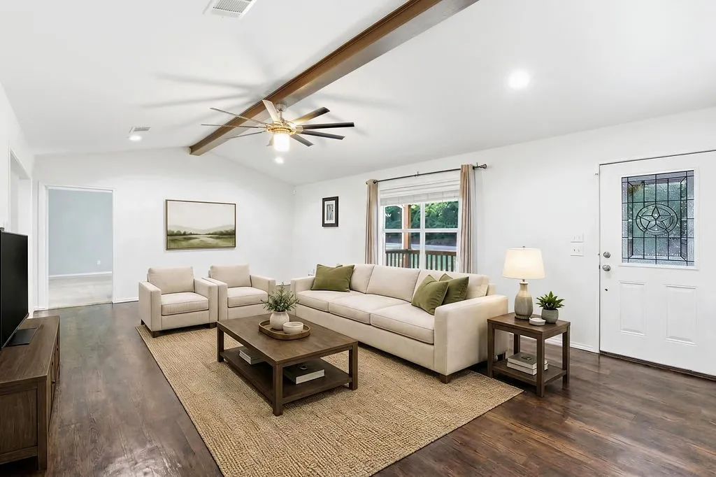 Single Family Residence For Sale in Franklin (TX) County , 85 SE CR 4305, Scroggins, Texas 75480, 3 Bedroom, 2 Bathroom, 4 Garage spaces, 1,792 Sqft, built in 2016, mls#21288255, Real Estate Agent in Scroggins, Homes For Sale in Franklin (TX) county, Homes For Sale in Scroggins, Realtor in Scroggins Texas, Real Estate Brokerage Independent Realty Texas, Luminita Cordes Realtor