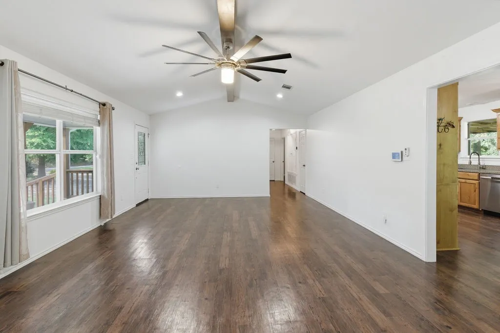Single Family Residence For Sale in Franklin (TX) County , 85 SE CR 4305, Scroggins, Texas 75480, 3 Bedroom, 2 Bathroom, 4 Garage spaces, 1,792 Sqft, built in 2016, mls#21288255, Real Estate Agent in Scroggins, Homes For Sale in Franklin (TX) county, Homes For Sale in Scroggins, Realtor in Scroggins Texas, Real Estate Brokerage Independent Realty Texas, Luminita Cordes Realtor