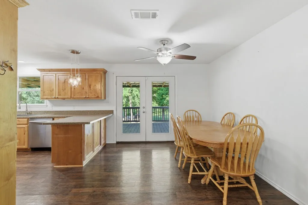 Single Family Residence For Sale in Franklin (TX) County , 85 SE CR 4305, Scroggins, Texas 75480, 3 Bedroom, 2 Bathroom, 4 Garage spaces, 1,792 Sqft, built in 2016, mls#21288255, Real Estate Agent in Scroggins, Homes For Sale in Franklin (TX) county, Homes For Sale in Scroggins, Realtor in Scroggins Texas, Real Estate Brokerage Independent Realty Texas, Luminita Cordes Realtor