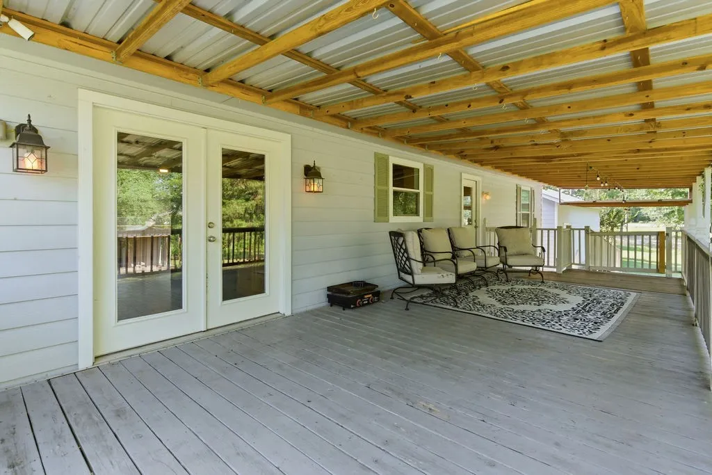 Single Family Residence For Sale in Franklin (TX) County , 85 SE CR 4305, Scroggins, Texas 75480, 3 Bedroom, 2 Bathroom, 4 Garage spaces, 1,792 Sqft, built in 2016, mls#21288255, Real Estate Agent in Scroggins, Homes For Sale in Franklin (TX) county, Homes For Sale in Scroggins, Realtor in Scroggins Texas, Real Estate Brokerage Independent Realty Texas, Luminita Cordes Realtor