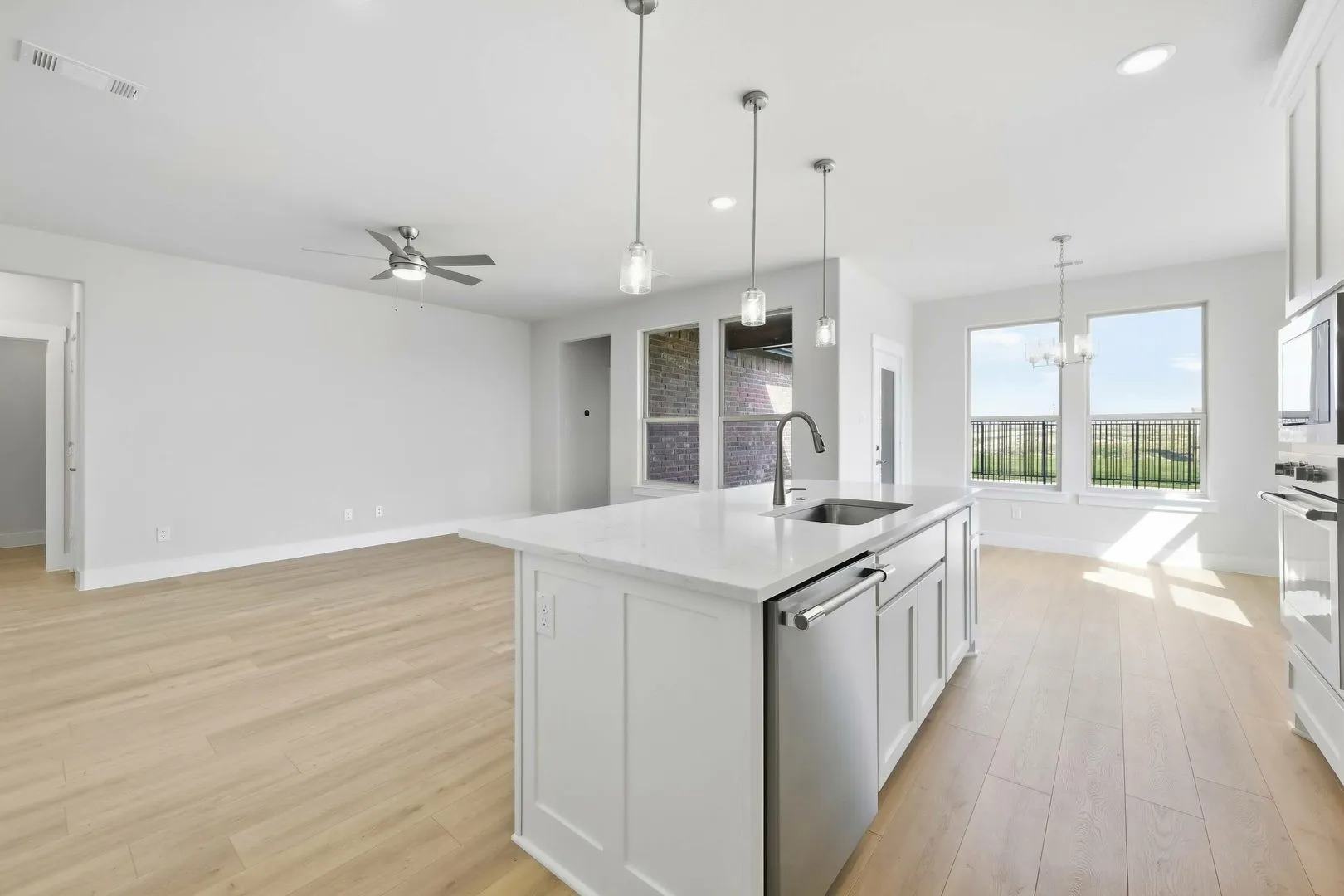 Single Family Residence For Sale in Denton County , 208 Ravenna Boulevard, Justin, Texas 76247, 2 Bedroom, 2 Bathroom, 3 Garage spaces, 1,322 Sqft, built in 2025, mls#21288259, Real Estate Agent in Justin, Homes For Sale in Denton county, Homes For Sale in Justin, Realtor in Justin Texas, Real Estate Brokerage Independent Realty Texas, Luminita Cordes Realtor